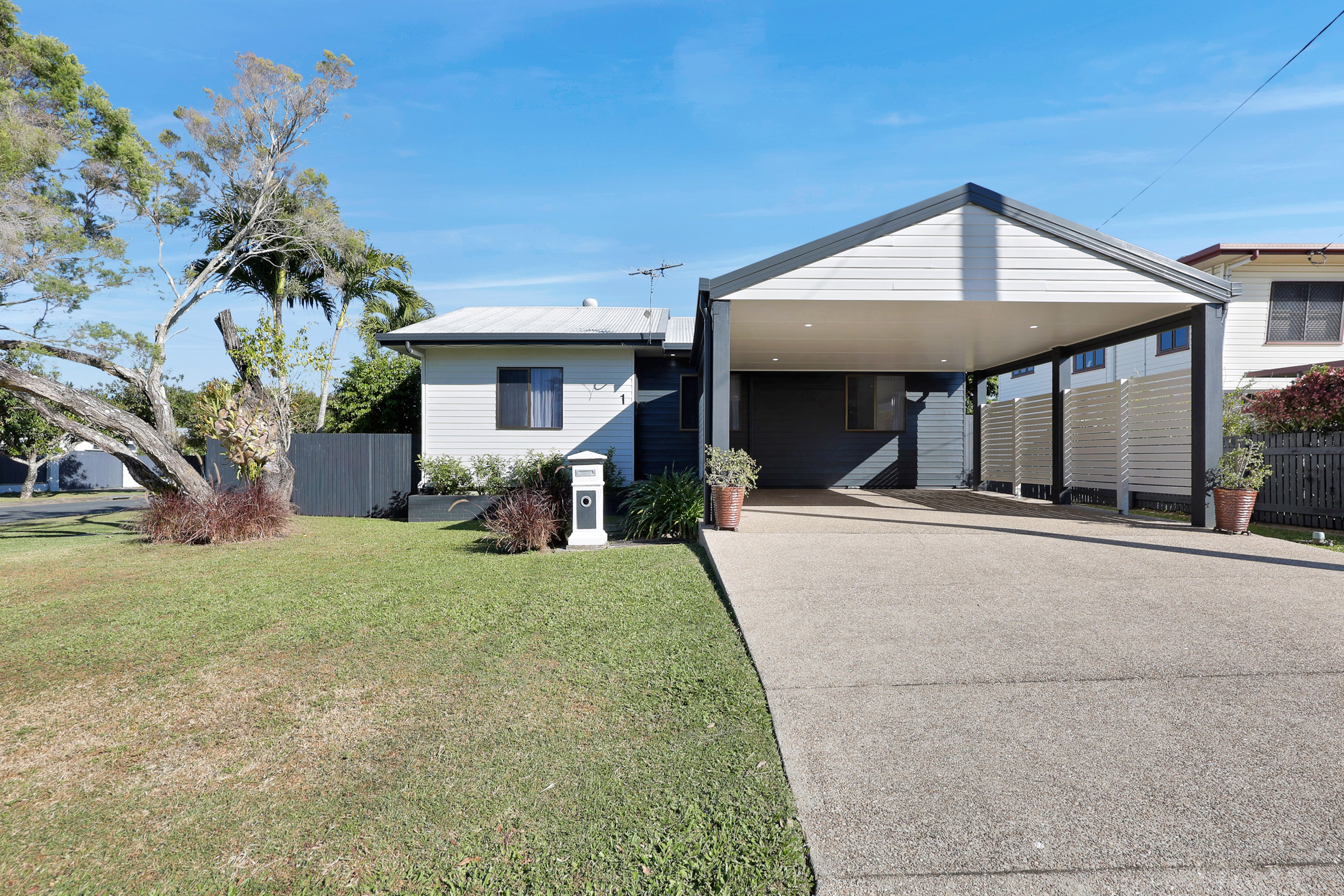 1 Roberts Avenue, North Mackay - Image 1