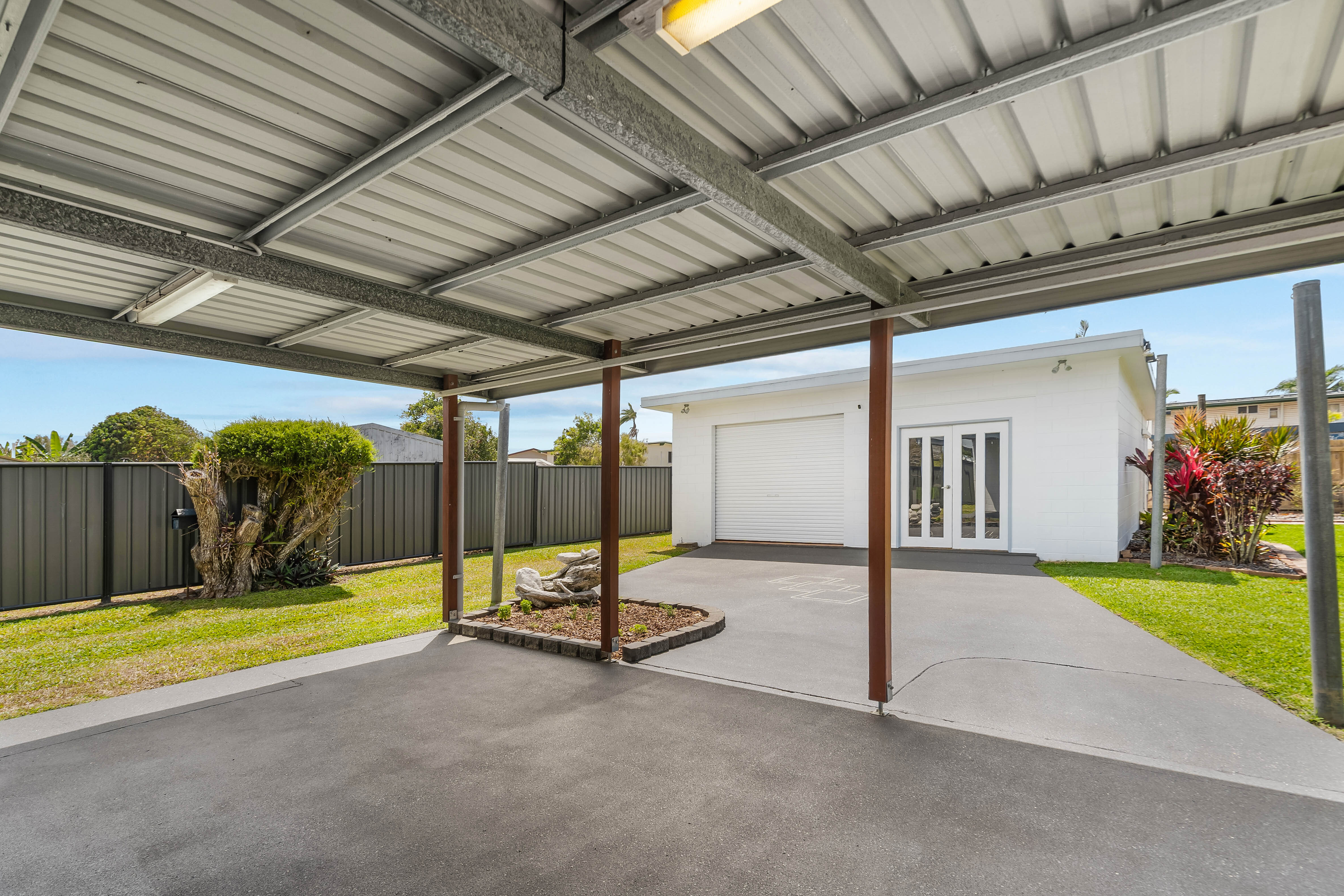 Photo 23 of 9 Elamang Street, South Mackay