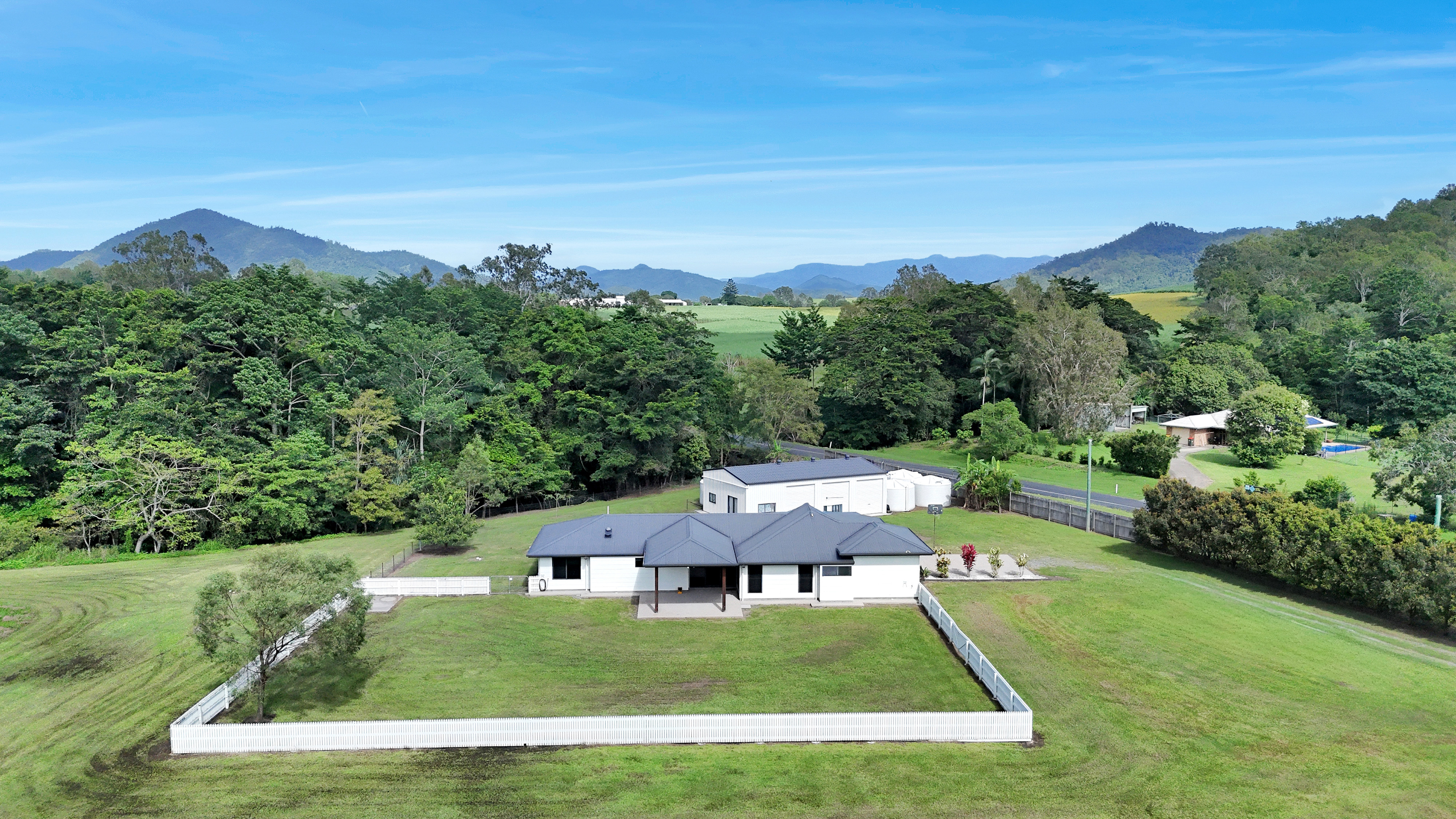 6 Brooks Road