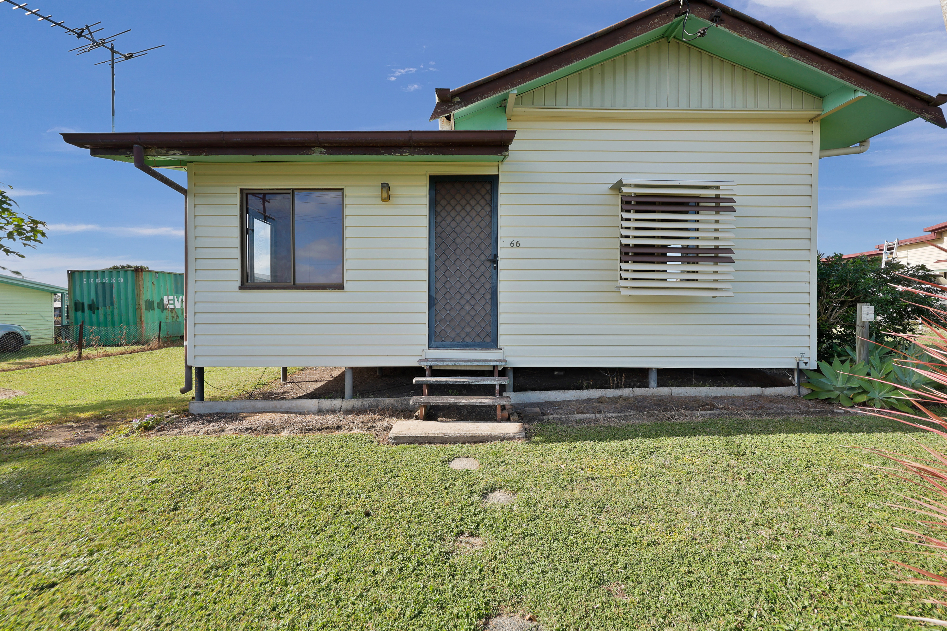 66 Beach Road