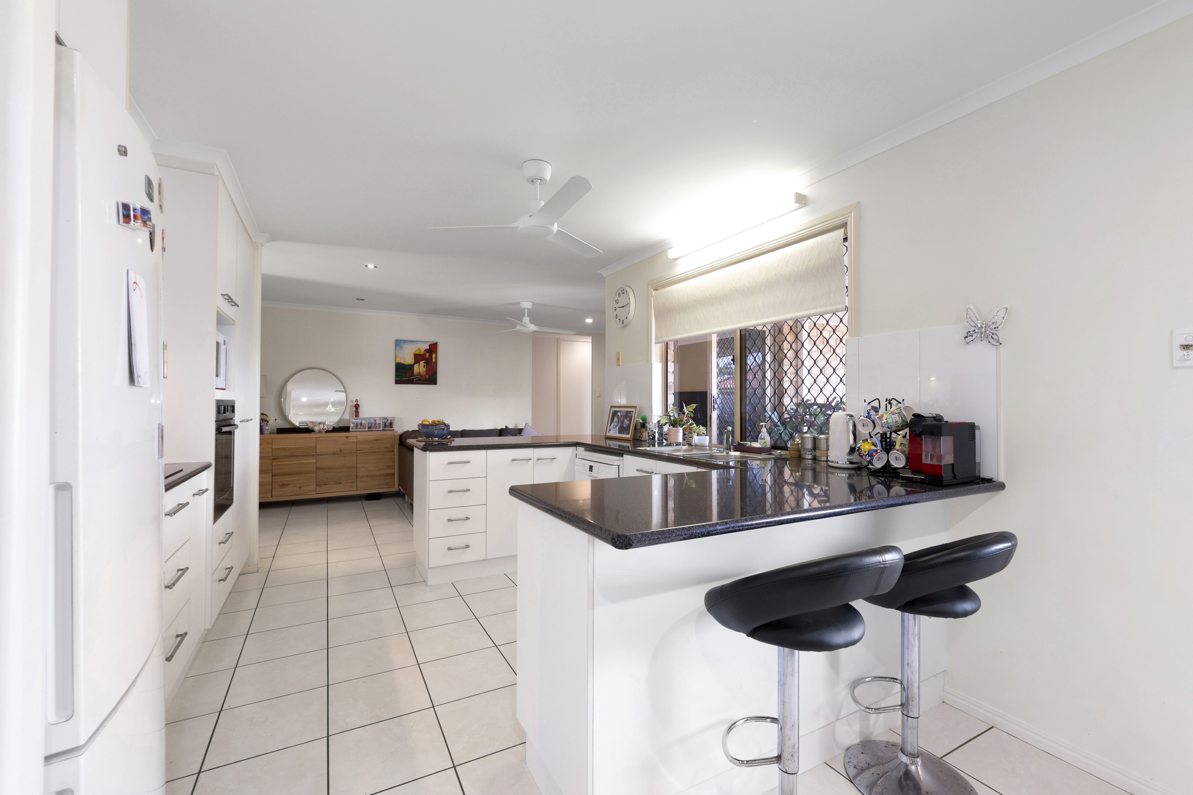 6 Hokins Court, Glenella - Thumbnail 5