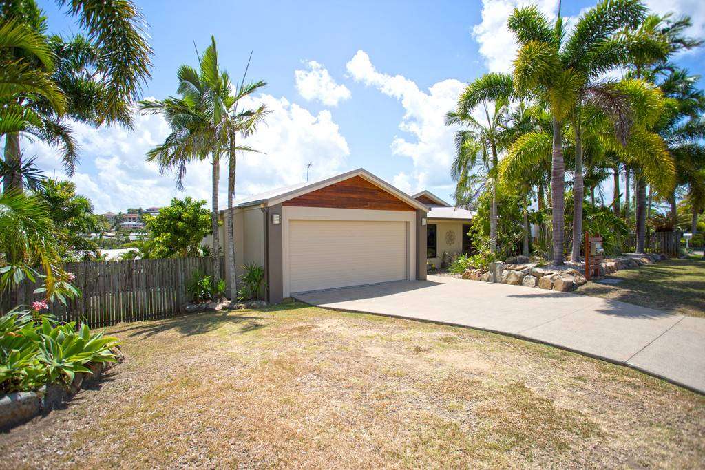 29 Botha Street, Blacks Beach - Thumbnail 2