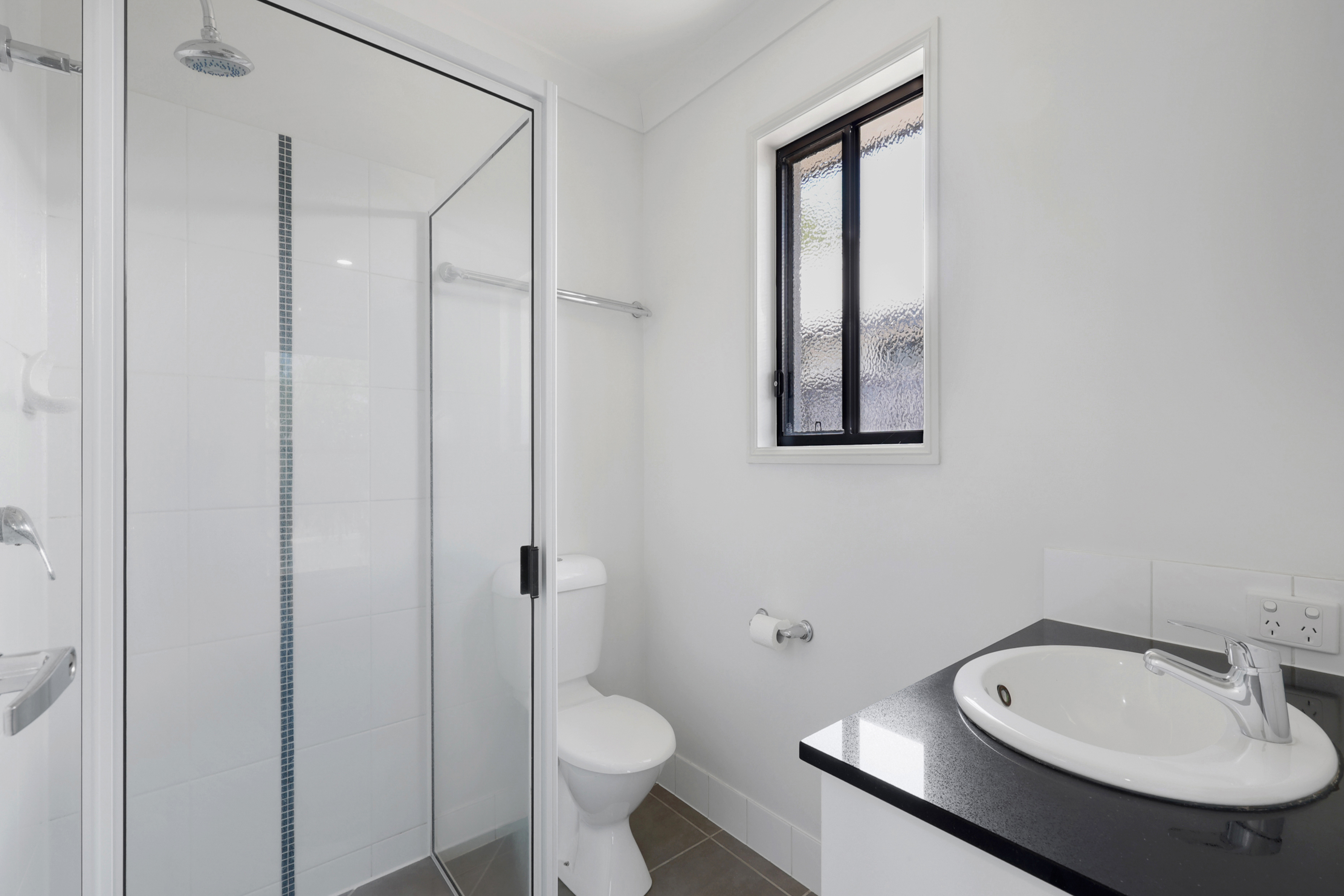 17 Newport Parade, Blacks Beach - Thumbnail 4