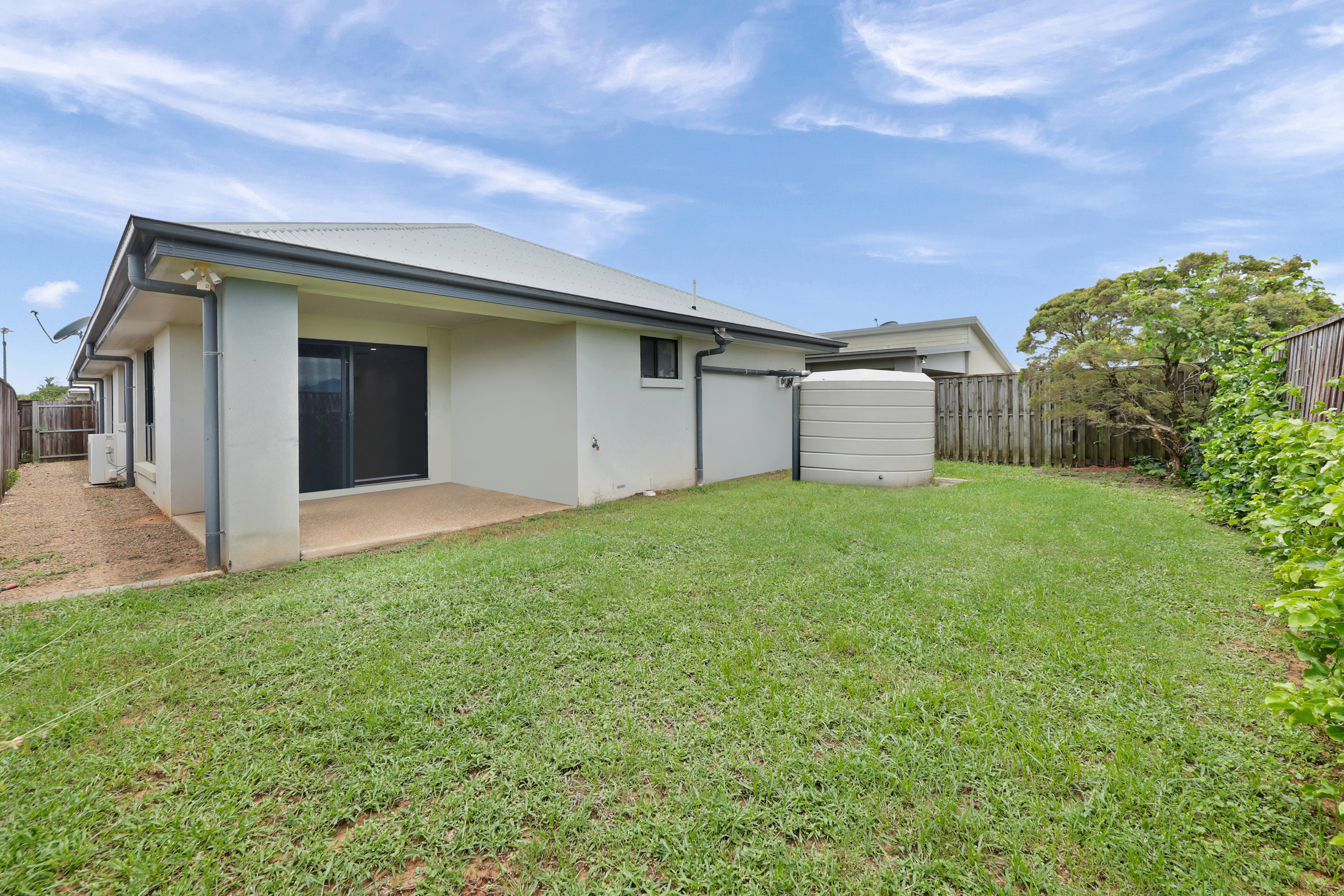 63 Coogee Terrace, Blacks Beach - Thumbnail 3