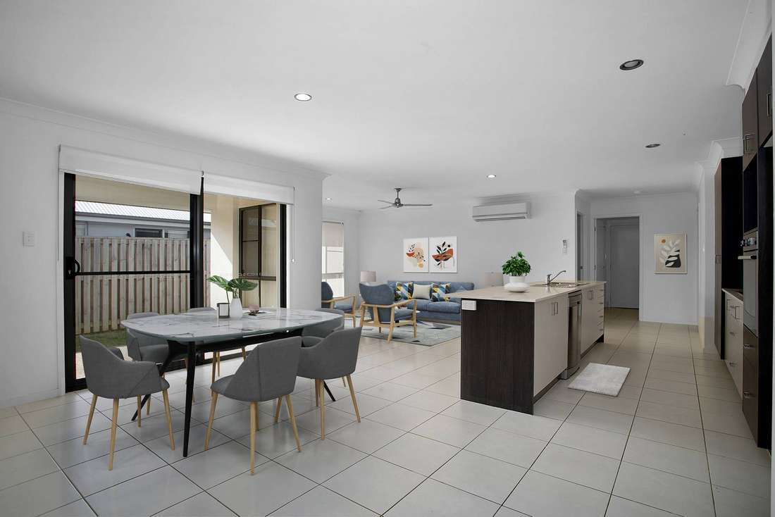 135 Whitehaven Drive, Blacks Beach - Thumbnail 2
