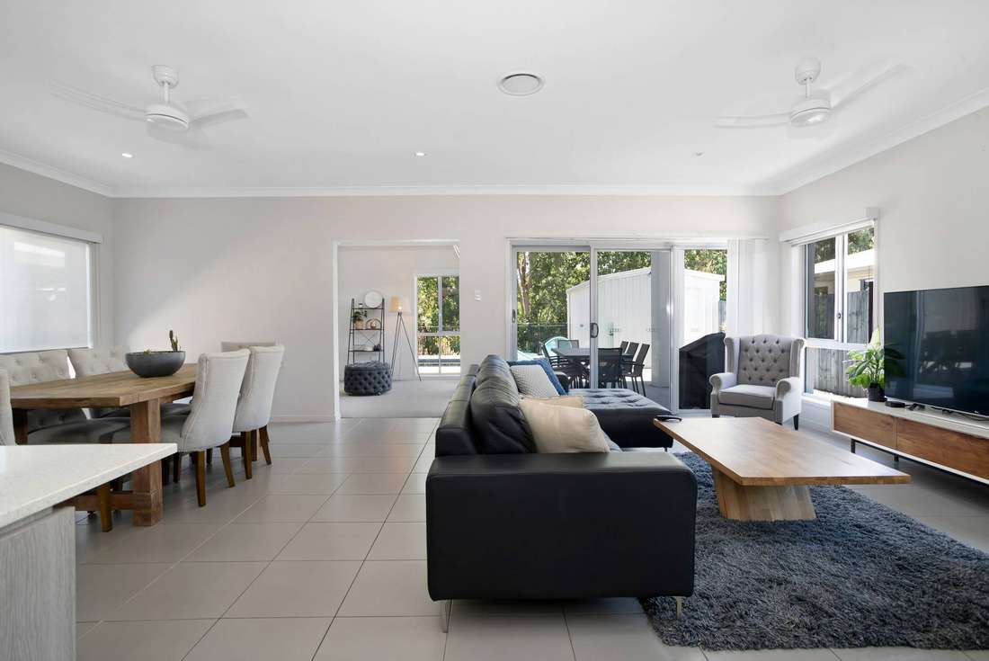 61 Corella Way, Blacks Beach - Thumbnail 2