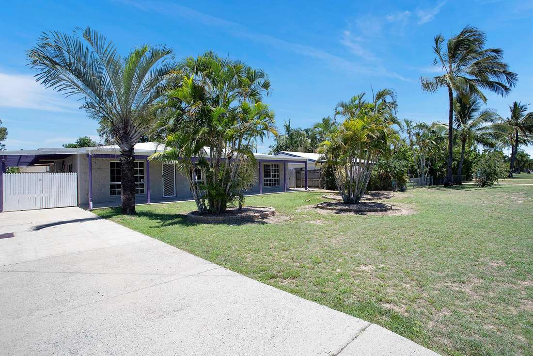 23 Pacific Drive, Blacks Beach - Thumbnail 2