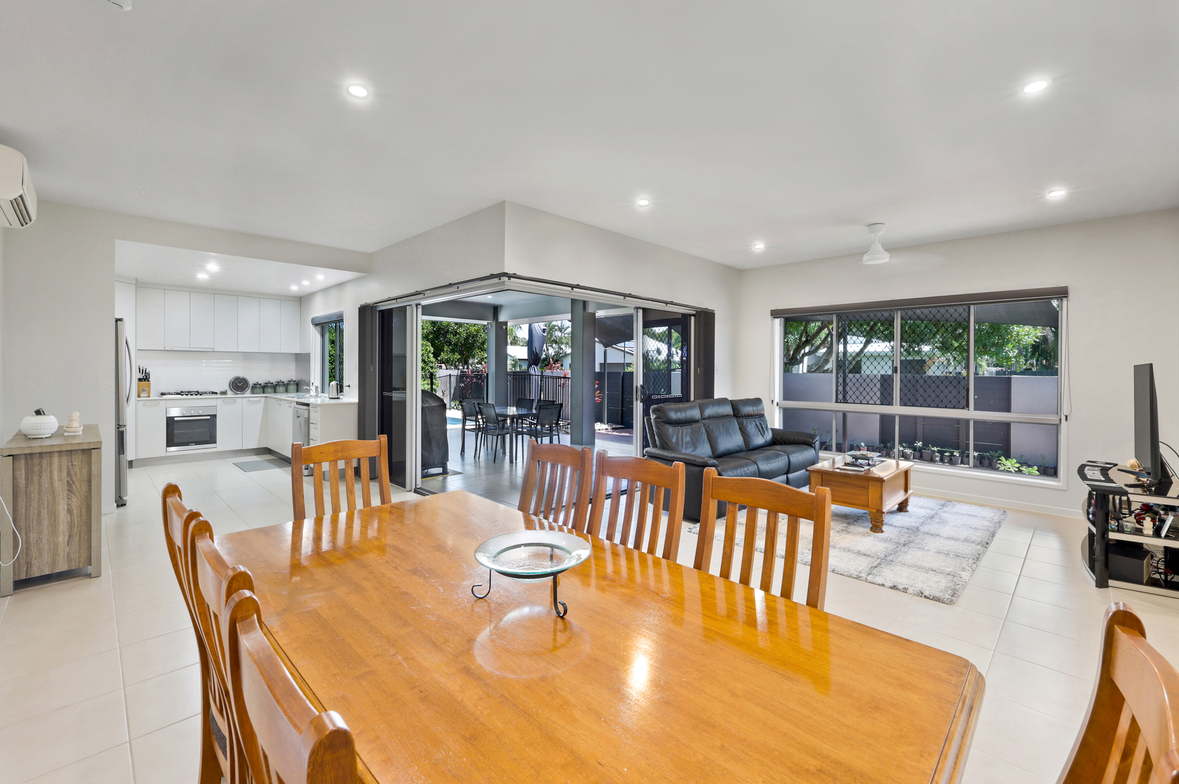 10 Corella Way, Blacks Beach - Thumbnail 5