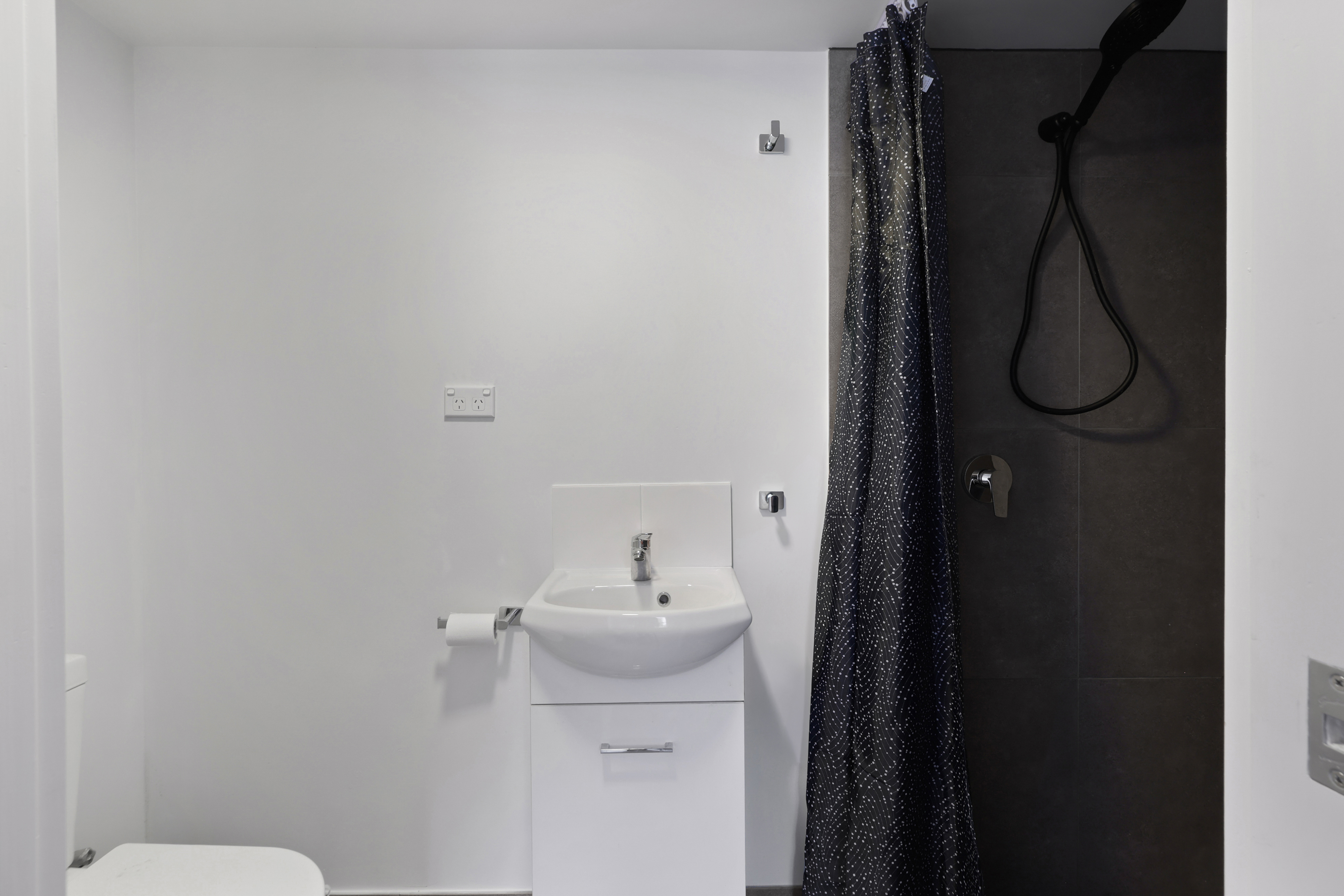 69 Barnes Road, Glenella - Thumbnail 7