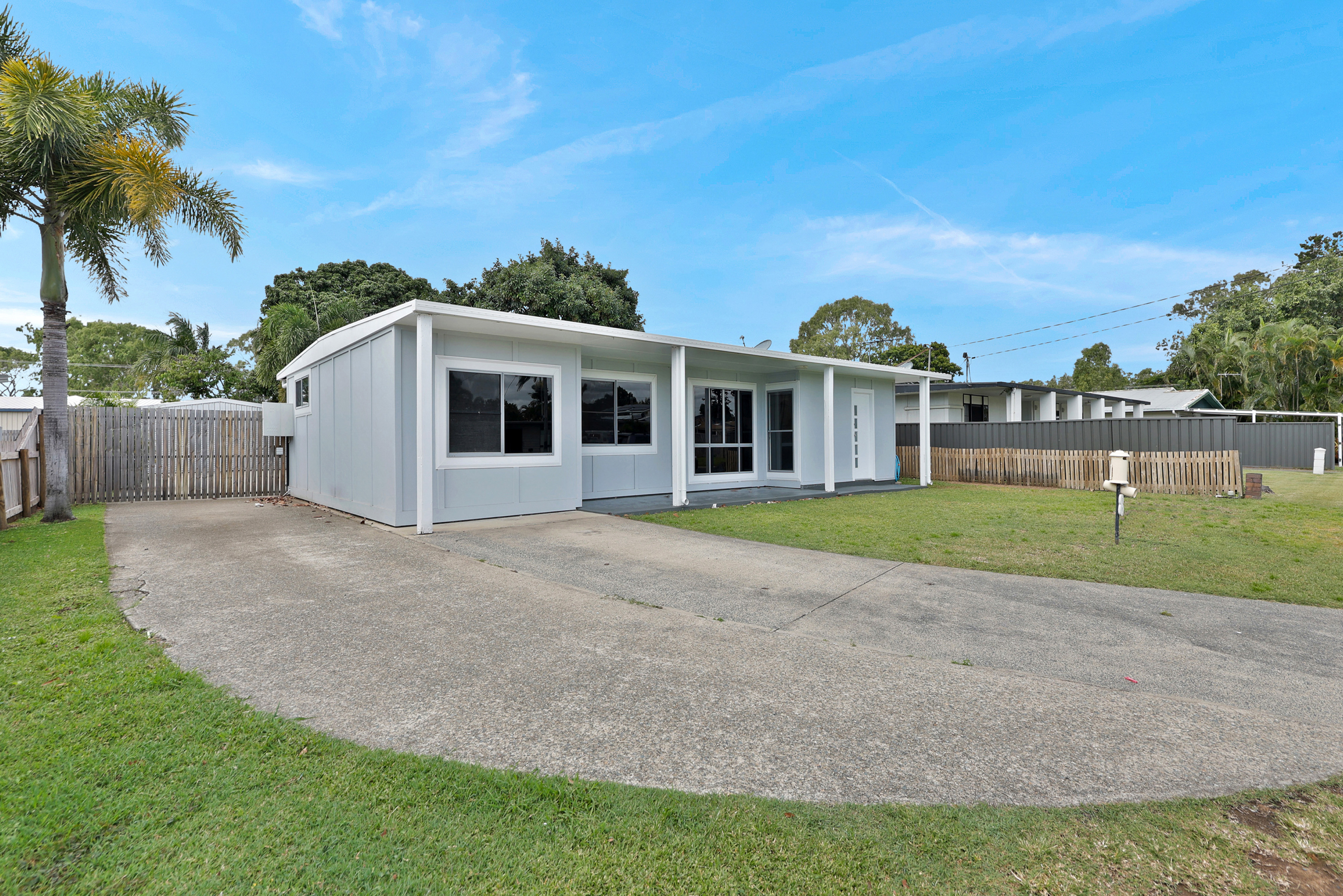 8 Cavanagh Drive, Blacks Beach - Thumbnail 5