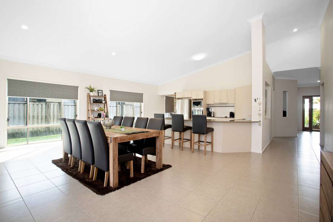 34 Whitehaven Drive