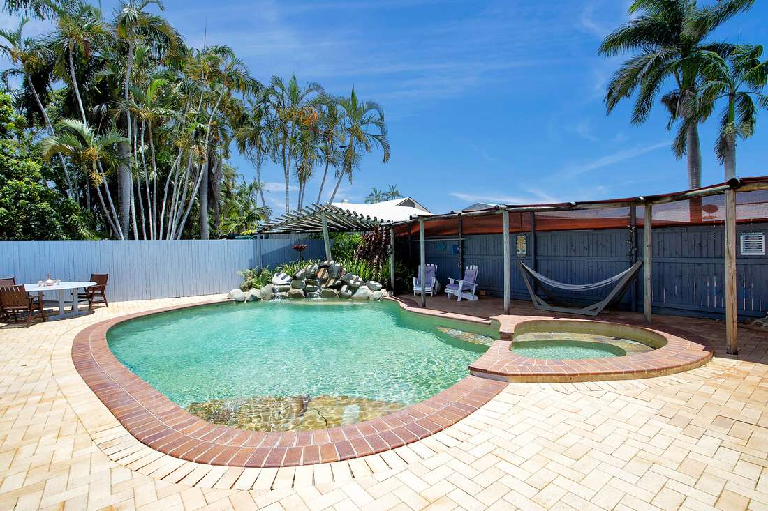 38 Blacks Beach Road