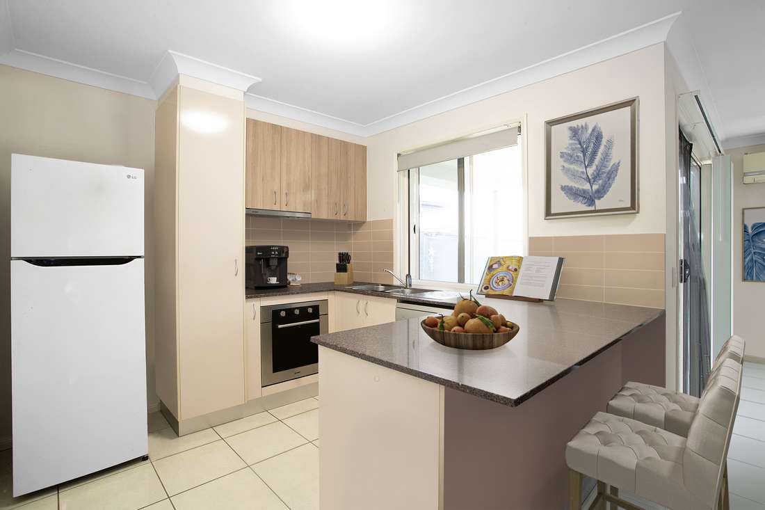 185 Whitehaven Drive, Blacks Beach - Thumbnail 2