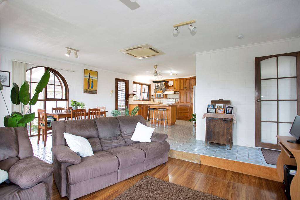 3 Danastas Avenue