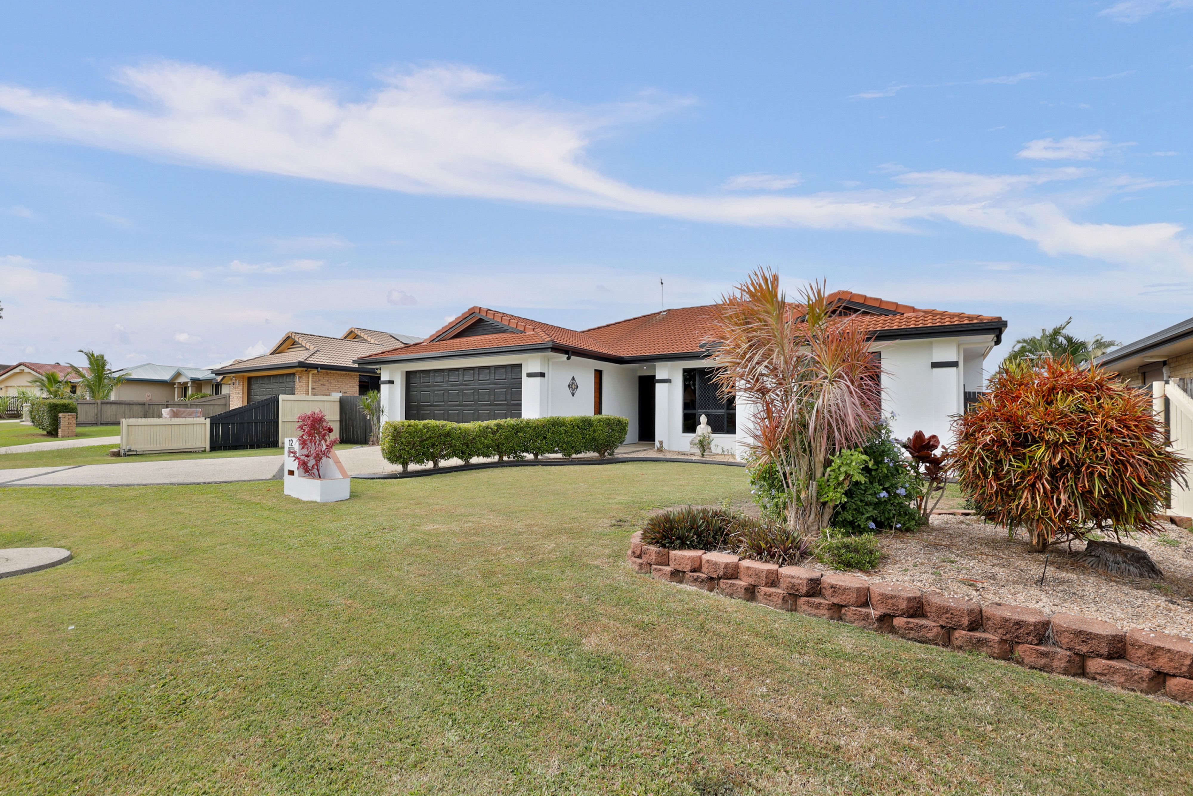 12 Gingham Street, Glenella - Thumbnail 4