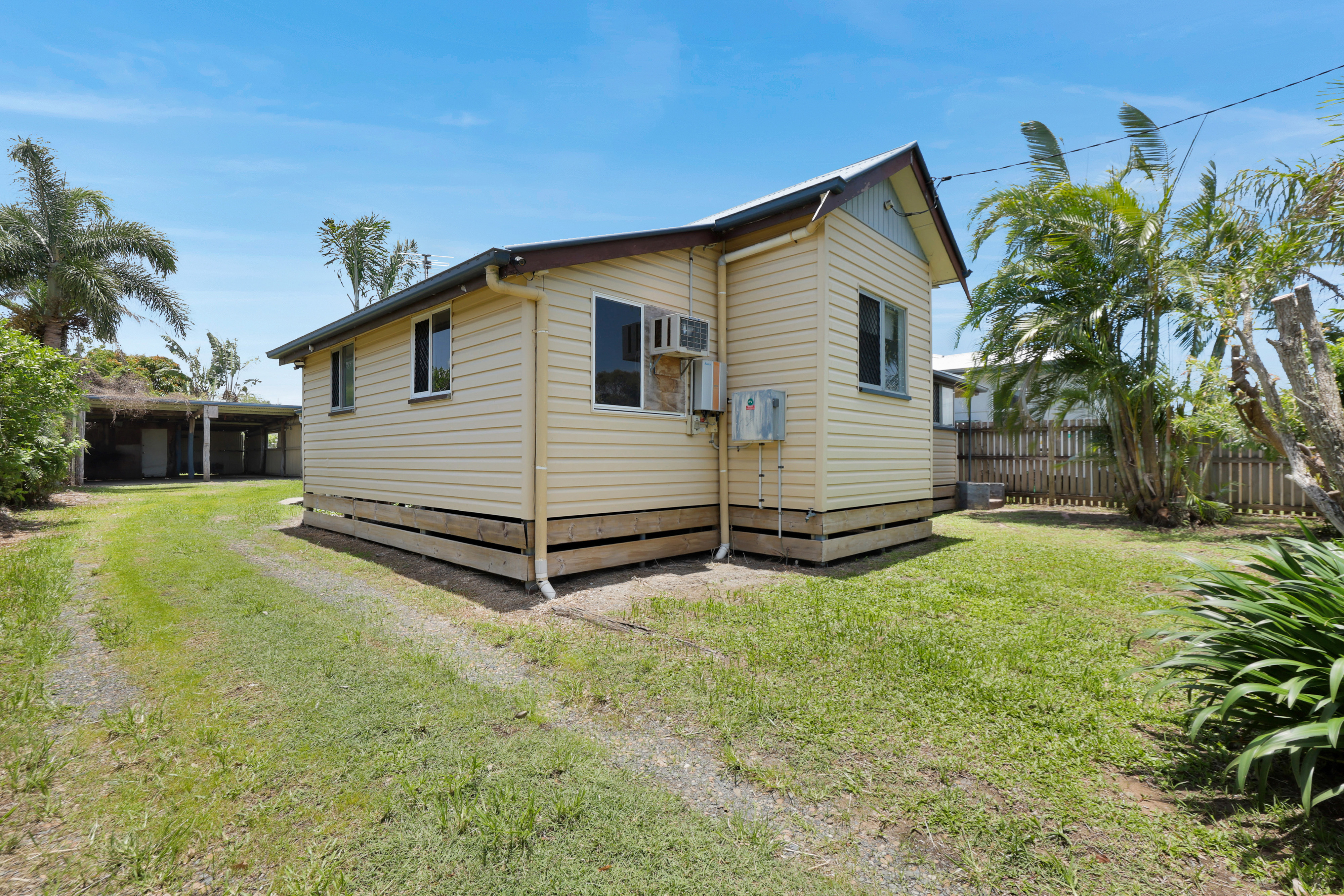 11 Burgess Street, North Mackay - Thumbnail 2
