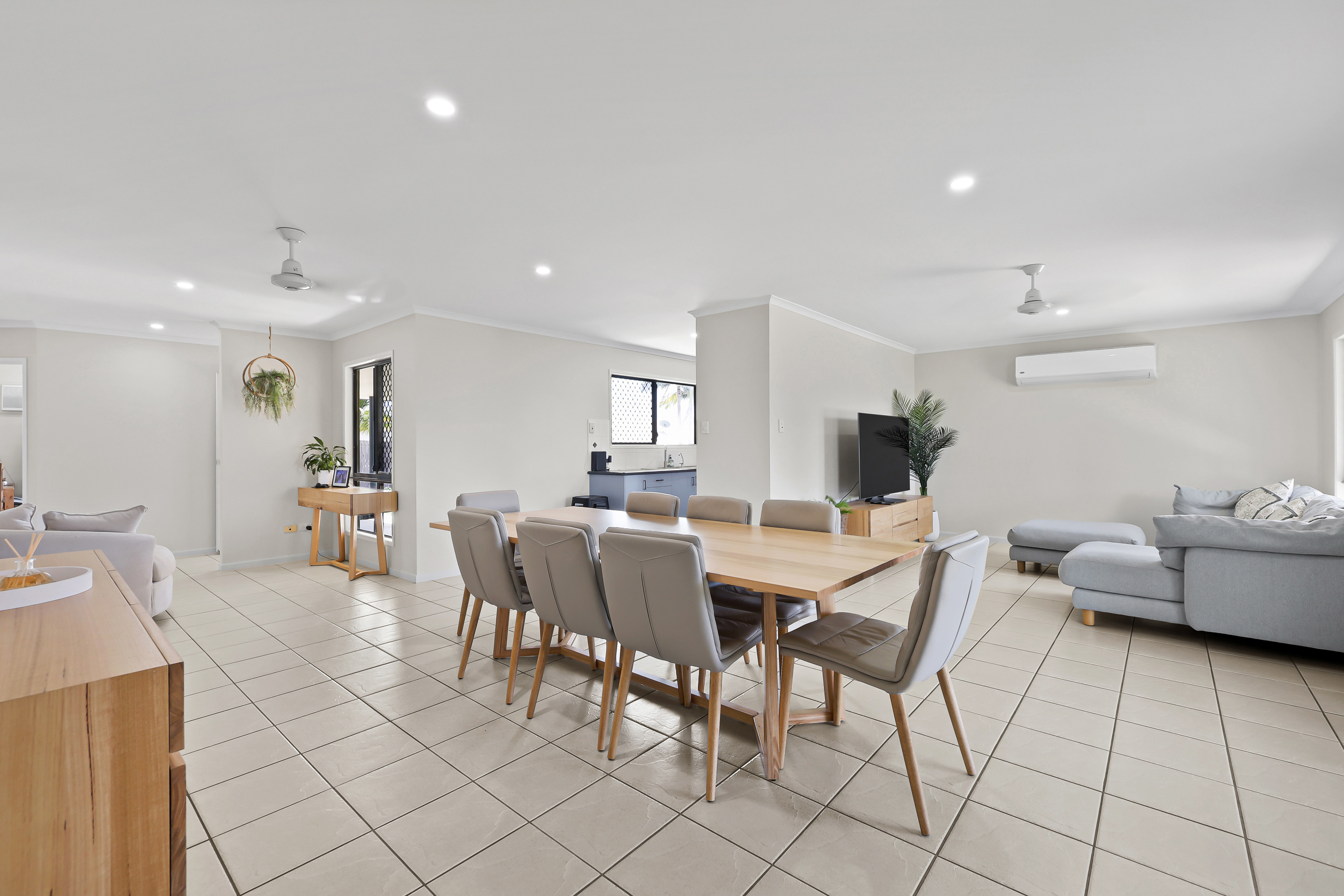 2A Sunset Place, Eimeo - Image 1
