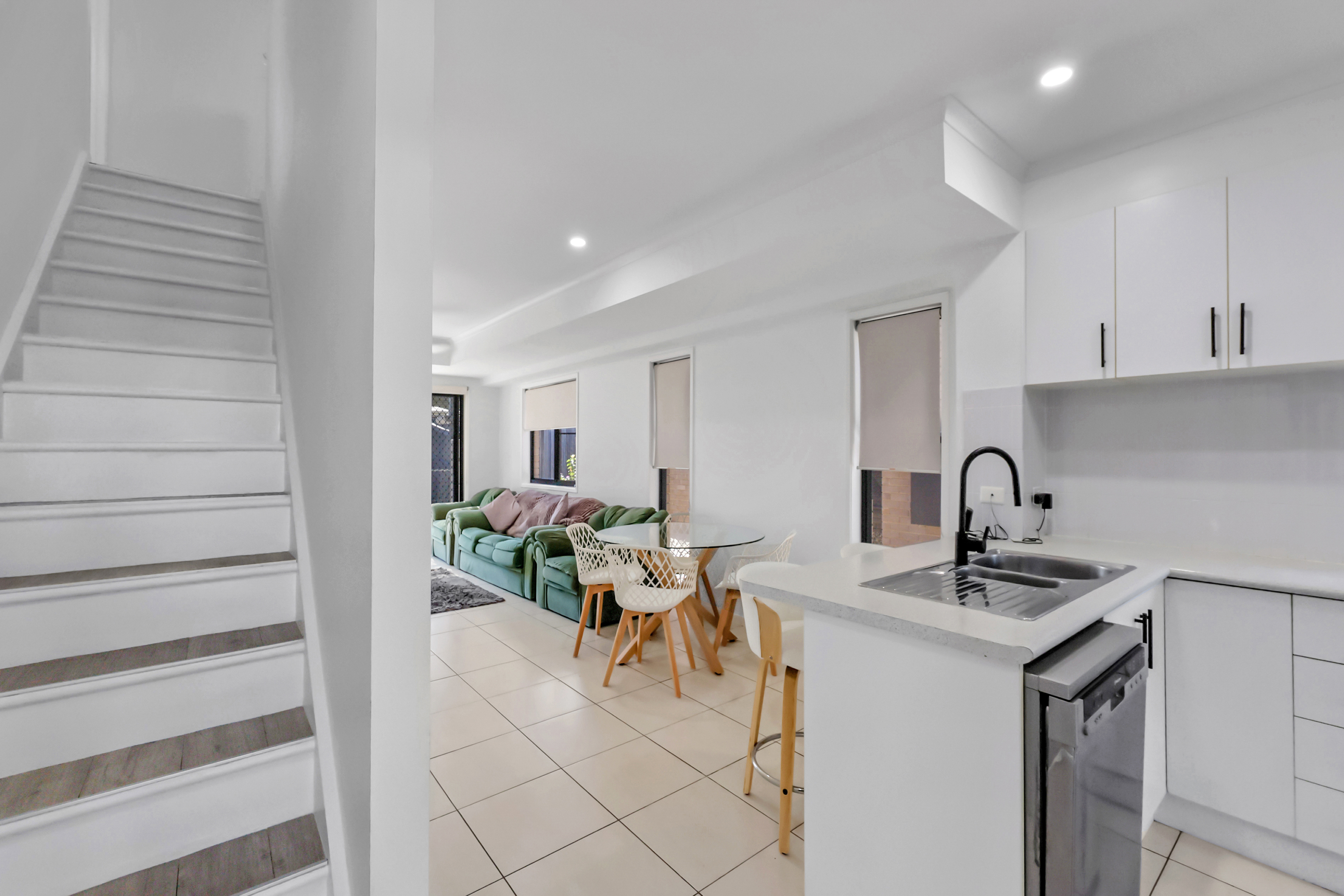 6/7 Bilgola Place