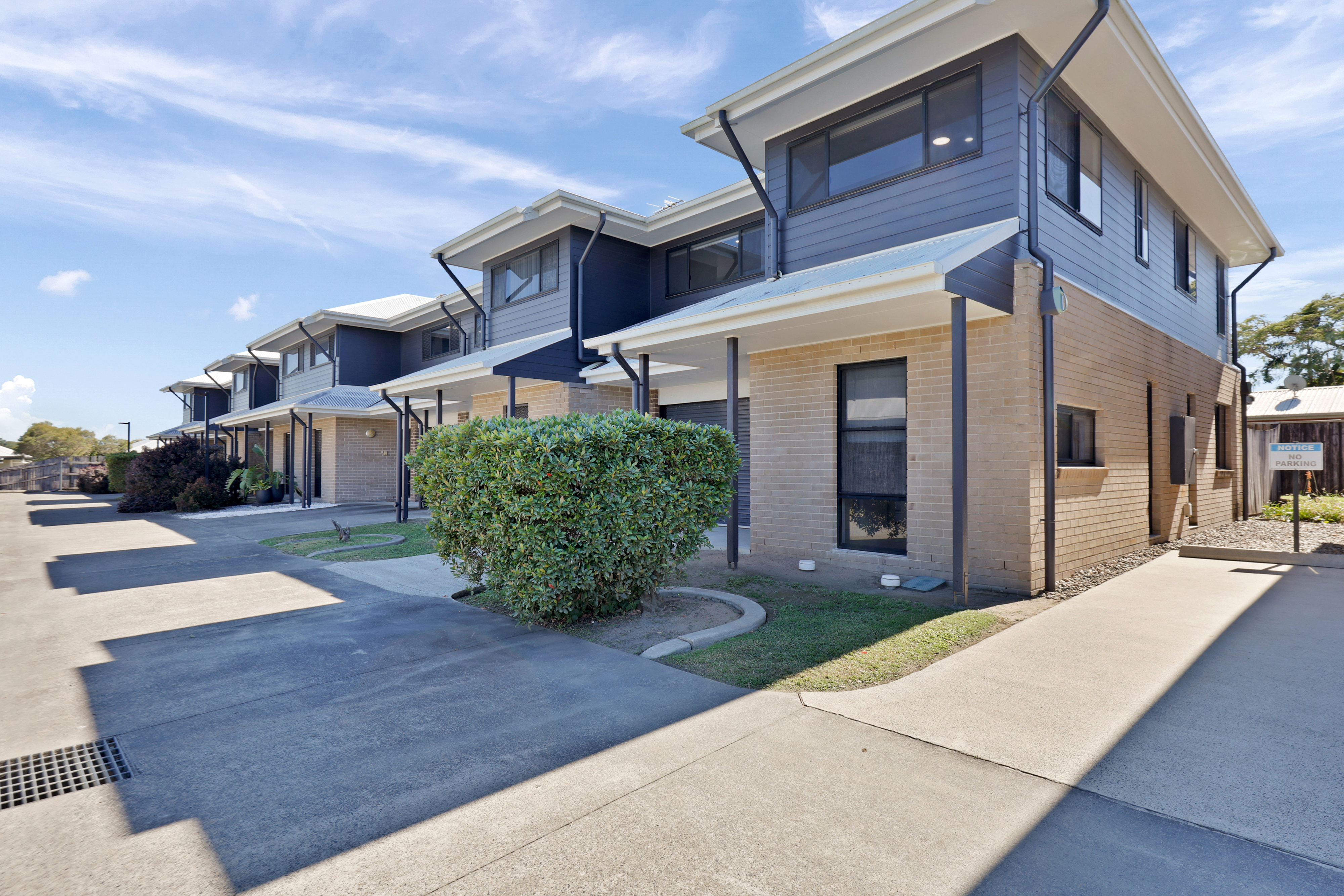 6/7 Bilgola Place, Blacks Beach - Image 1