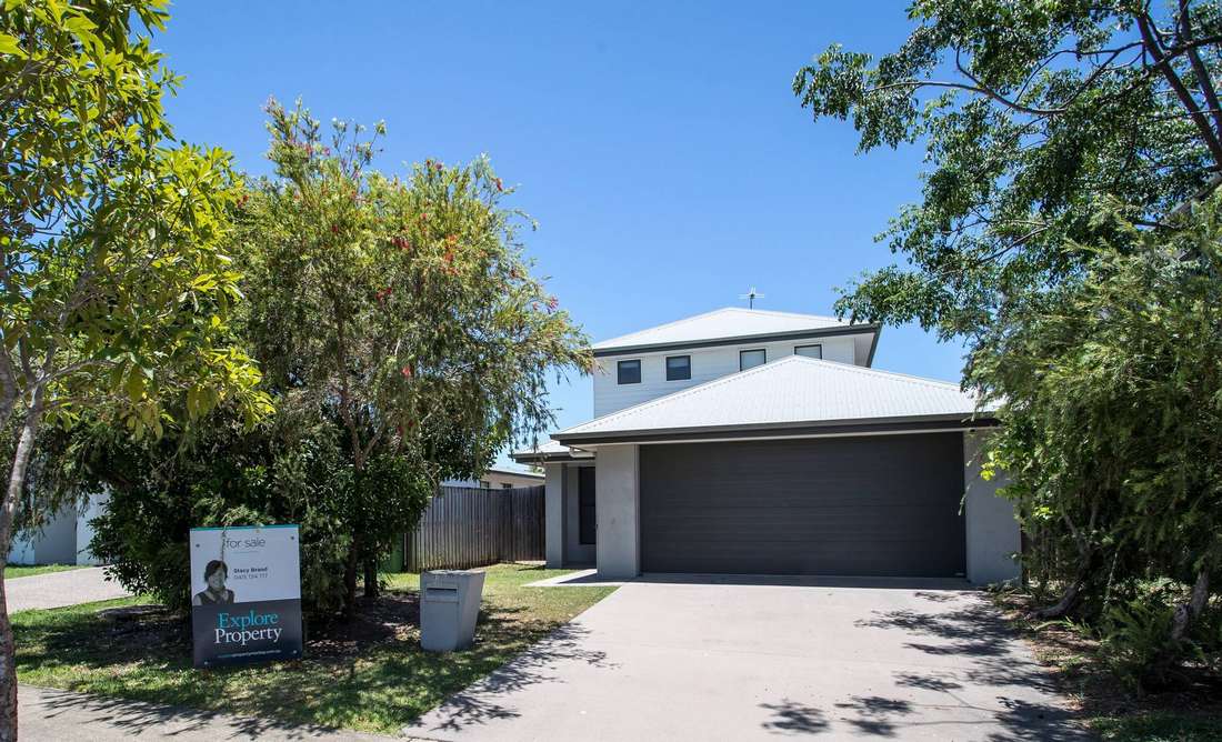 87 Scarborough Circuit, Blacks Beach - Thumbnail 3