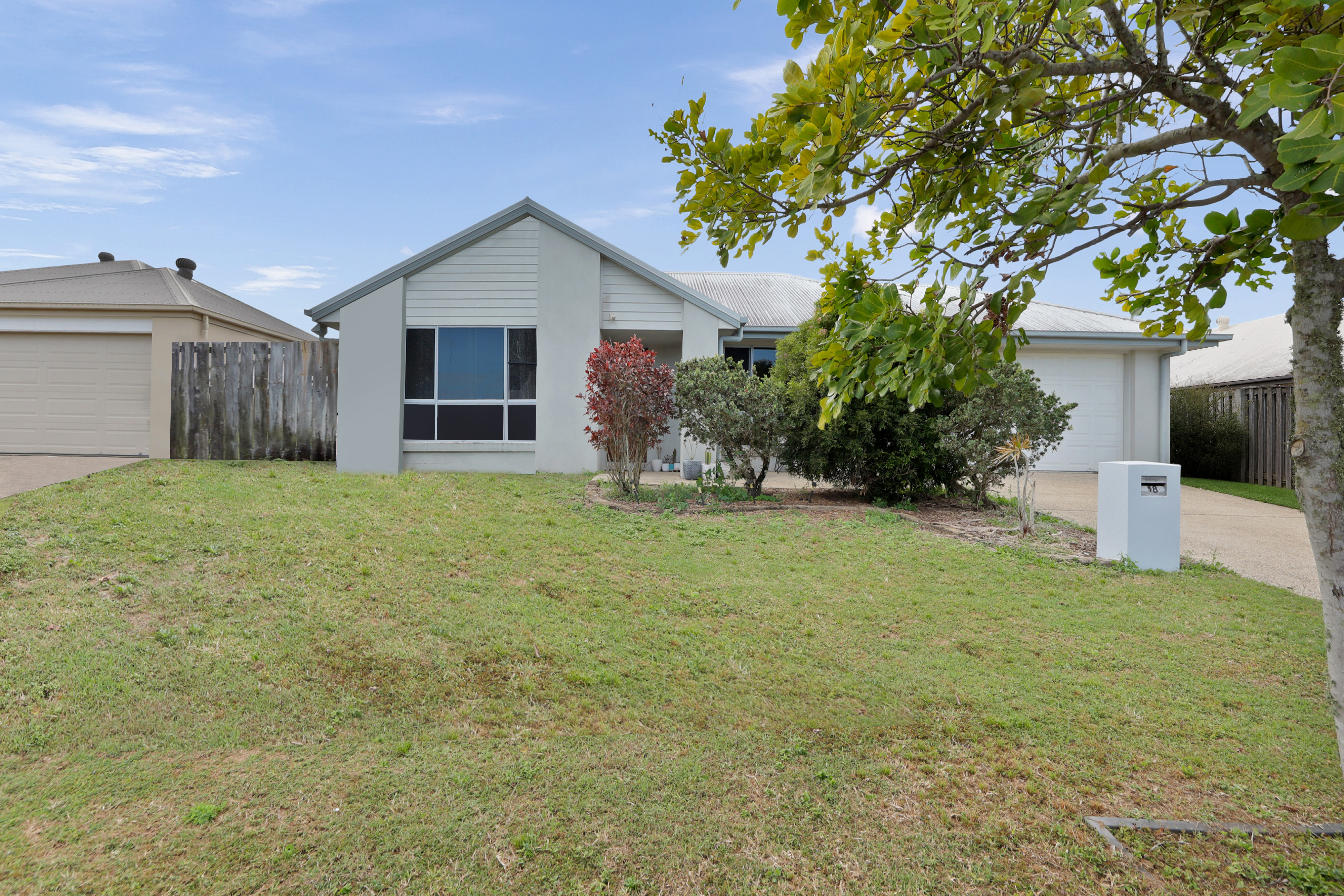 18 Coogee Terrace, Blacks Beach - Thumbnail 5