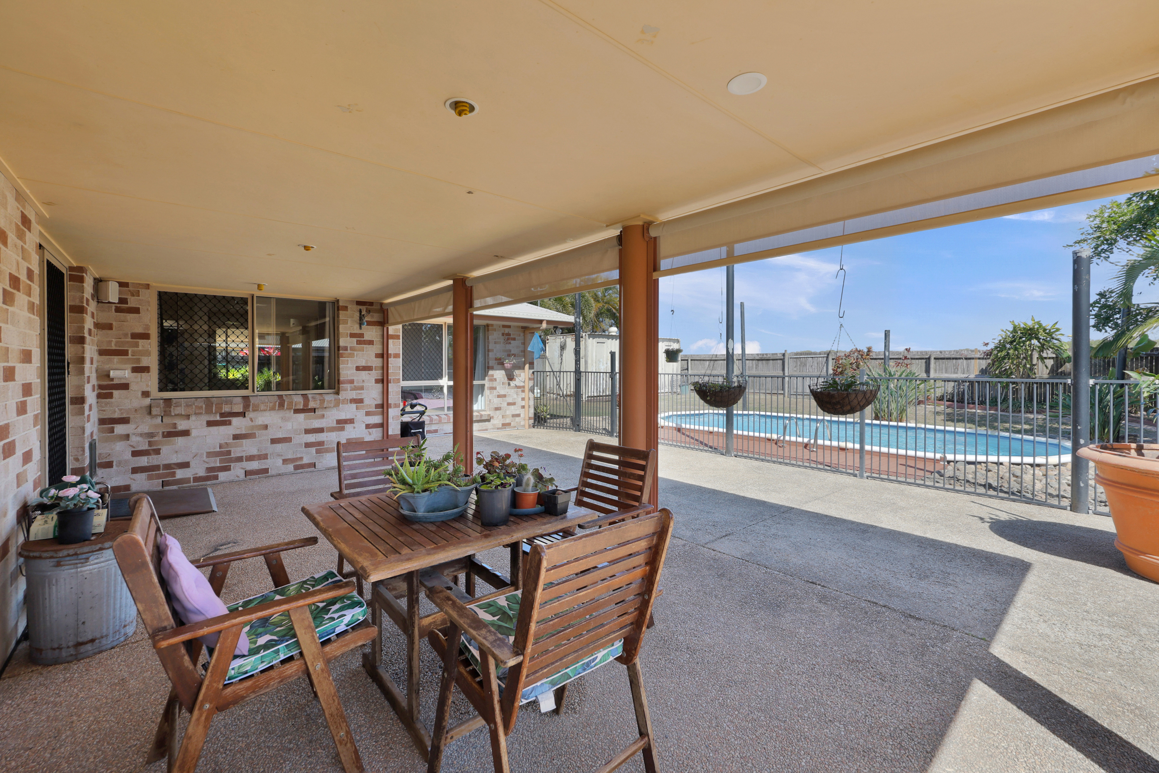 27 Marine Parade, Bucasia - Image 1