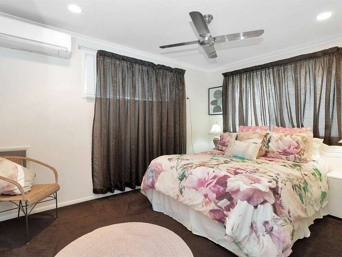 Property Sale at 12 Caledonian Drive, BEACONSFIELD QLD, 4740 Explore