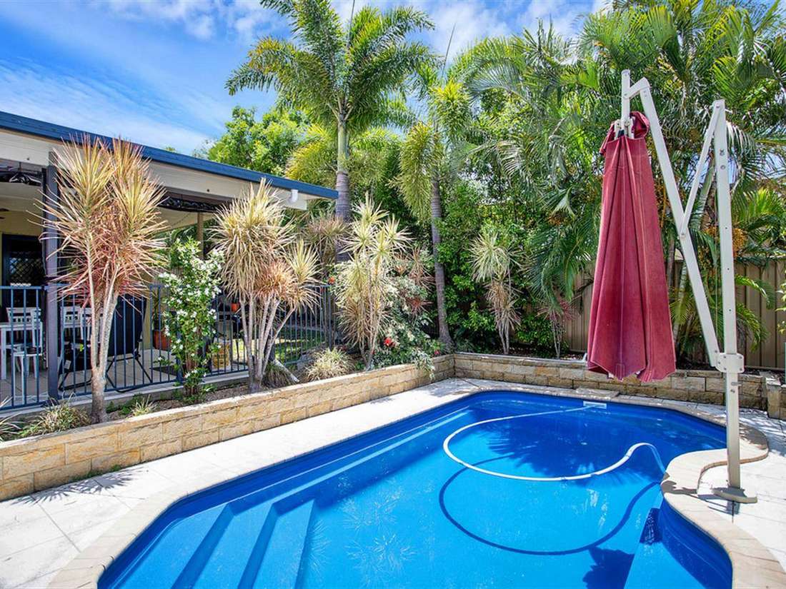 Property Sale at 1/4-6 Mulcahy Crescent, EIMEO QLD, 4740 | Explore ...