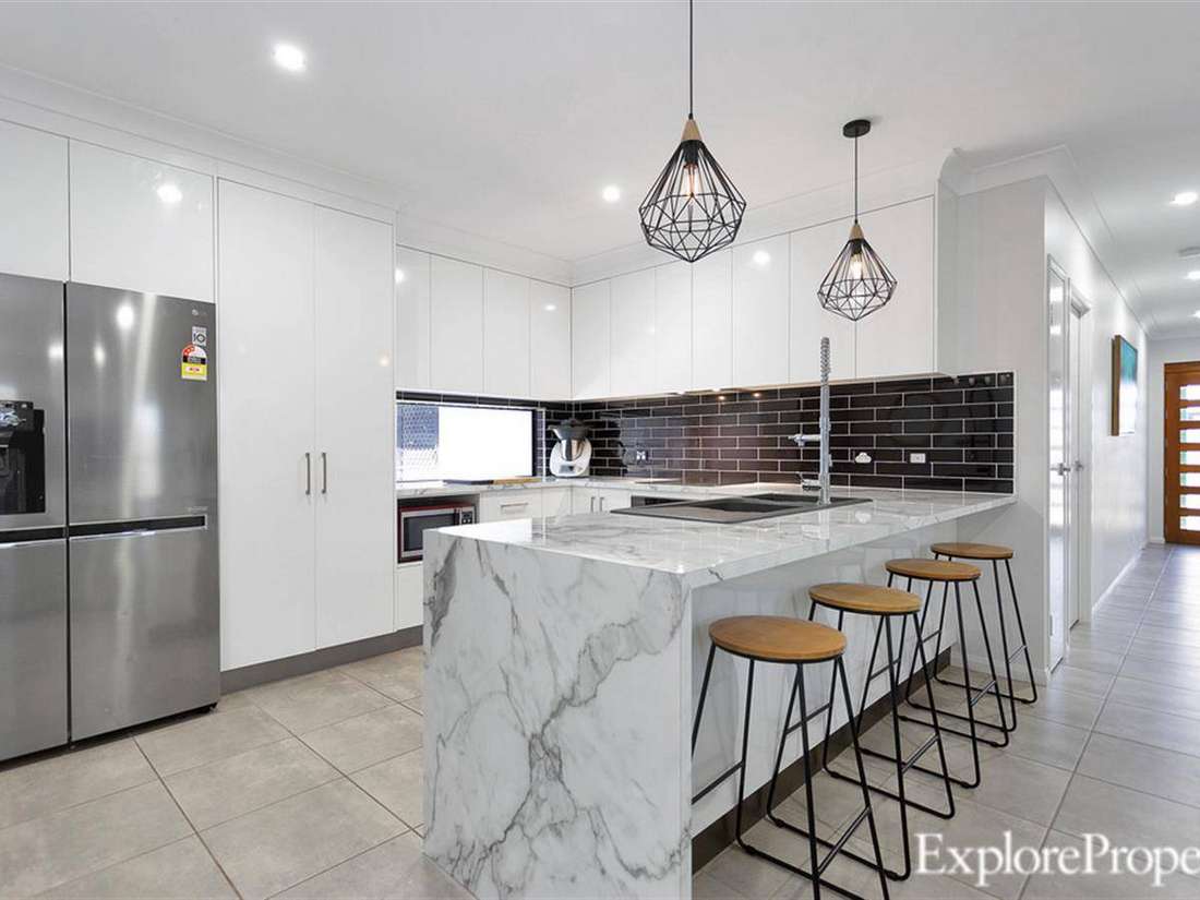 Property Lease at 32 Eales Road, RURAL VIEW QLD, 4740 Explore