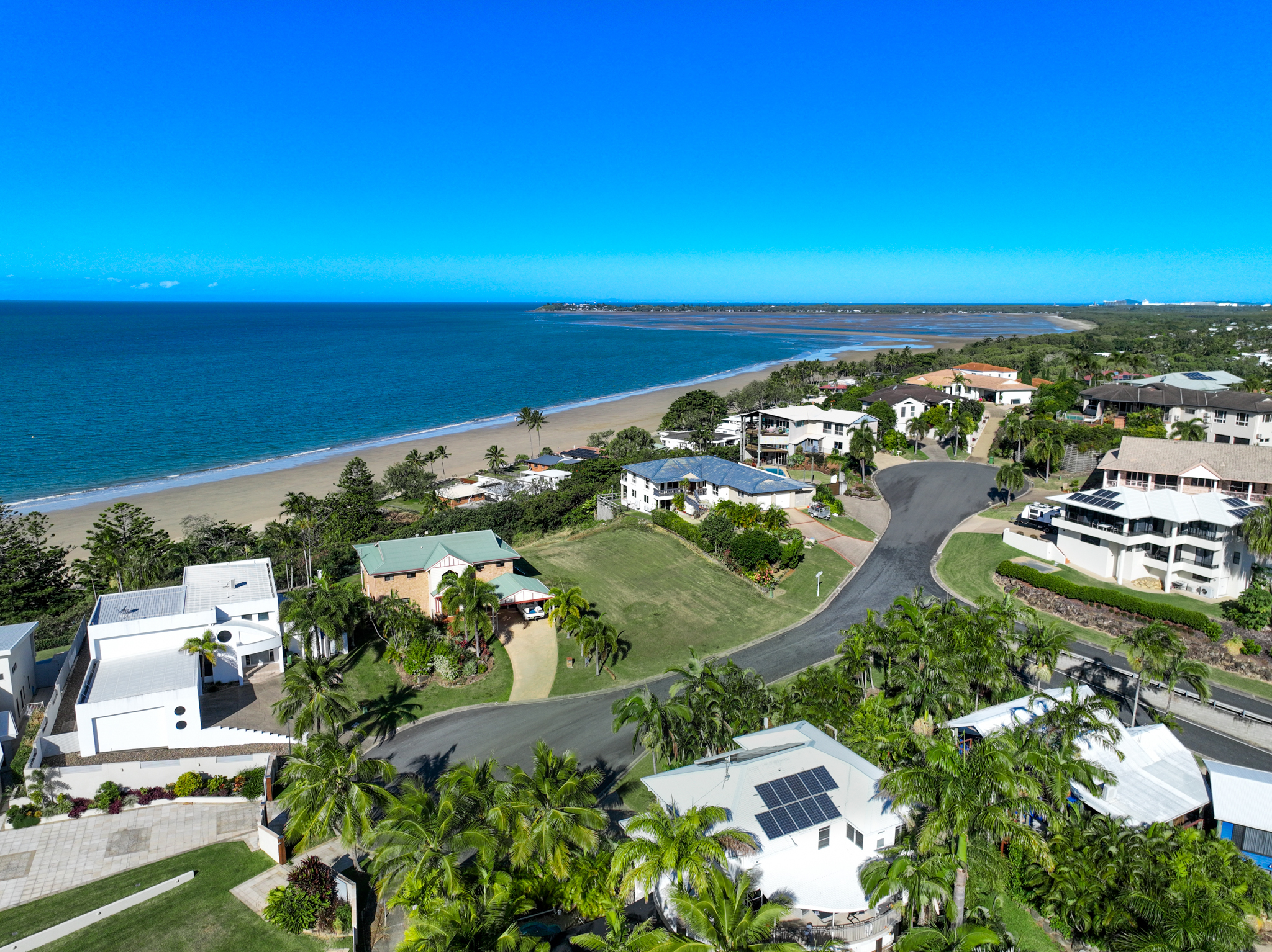 21 Sunrise Place, Blacks Beach - Thumbnail 4
