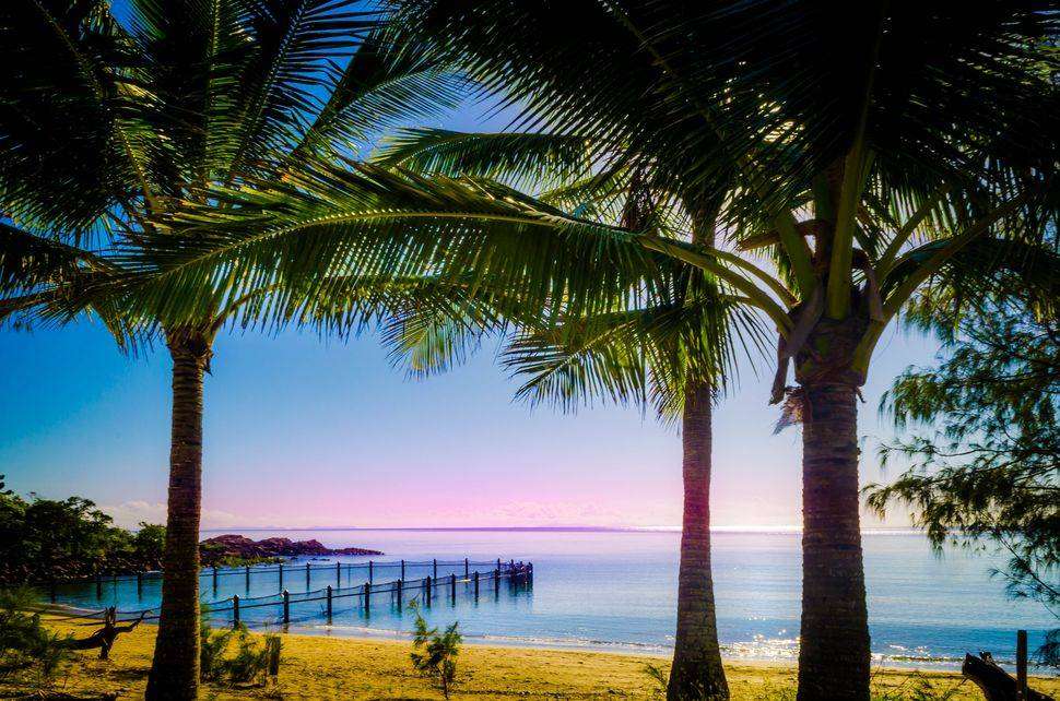16 Blue Beach Boulevard, Haliday Bay - Thumbnail 5