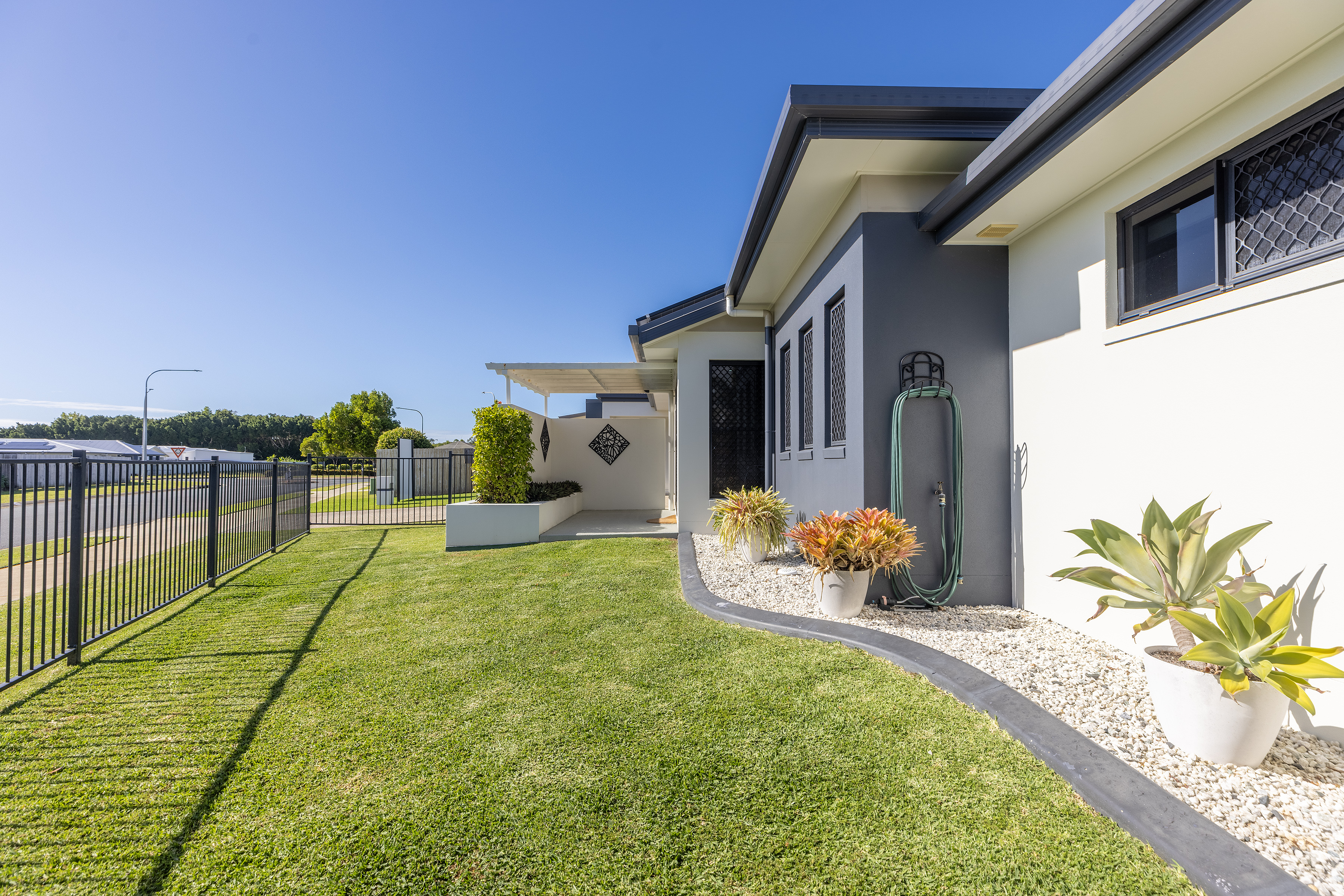 1/1 Bellavista Circuit, Beaconsfield - Thumbnail 2