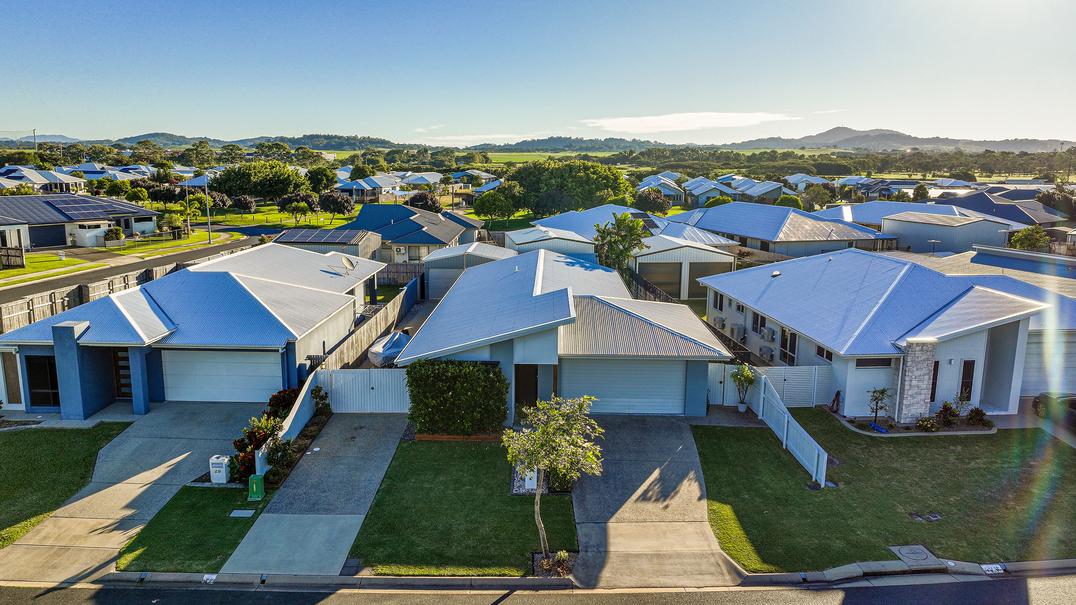 27 Primavera Boulevard, Beaconsfield - Image 1