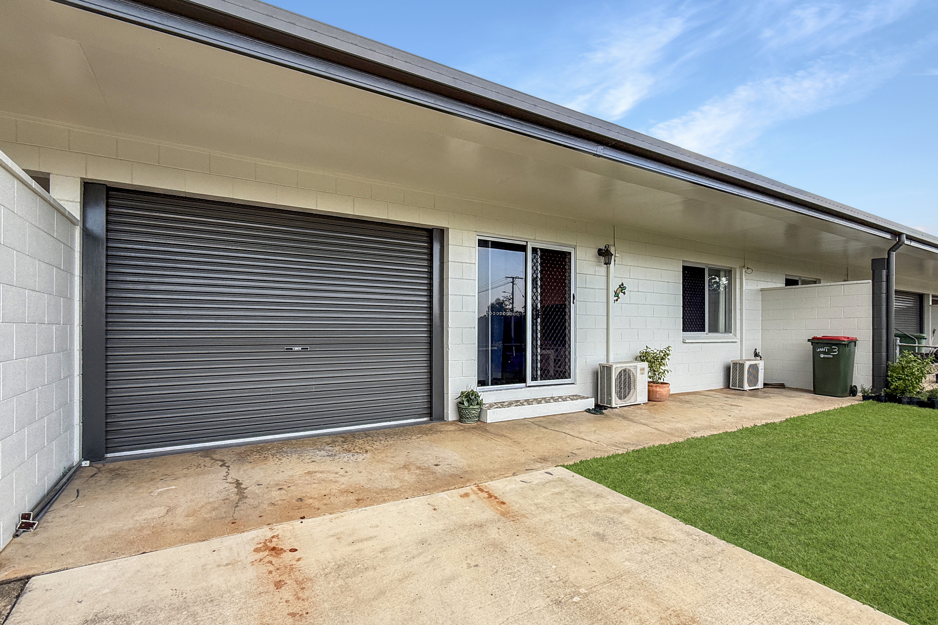 3/12 Egan Street