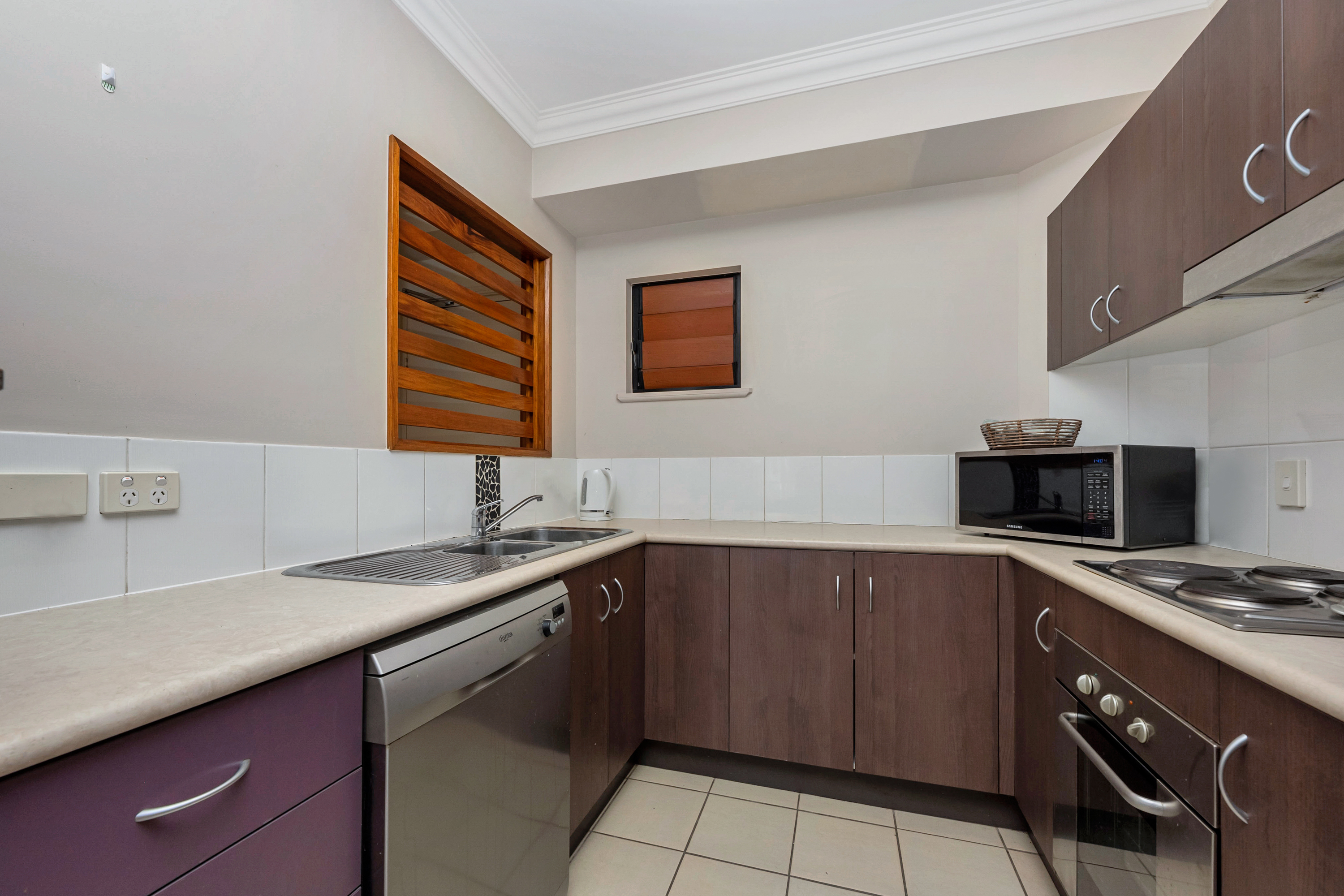 328/41-51 Oonoonba Road, Idalia - Thumbnail 3