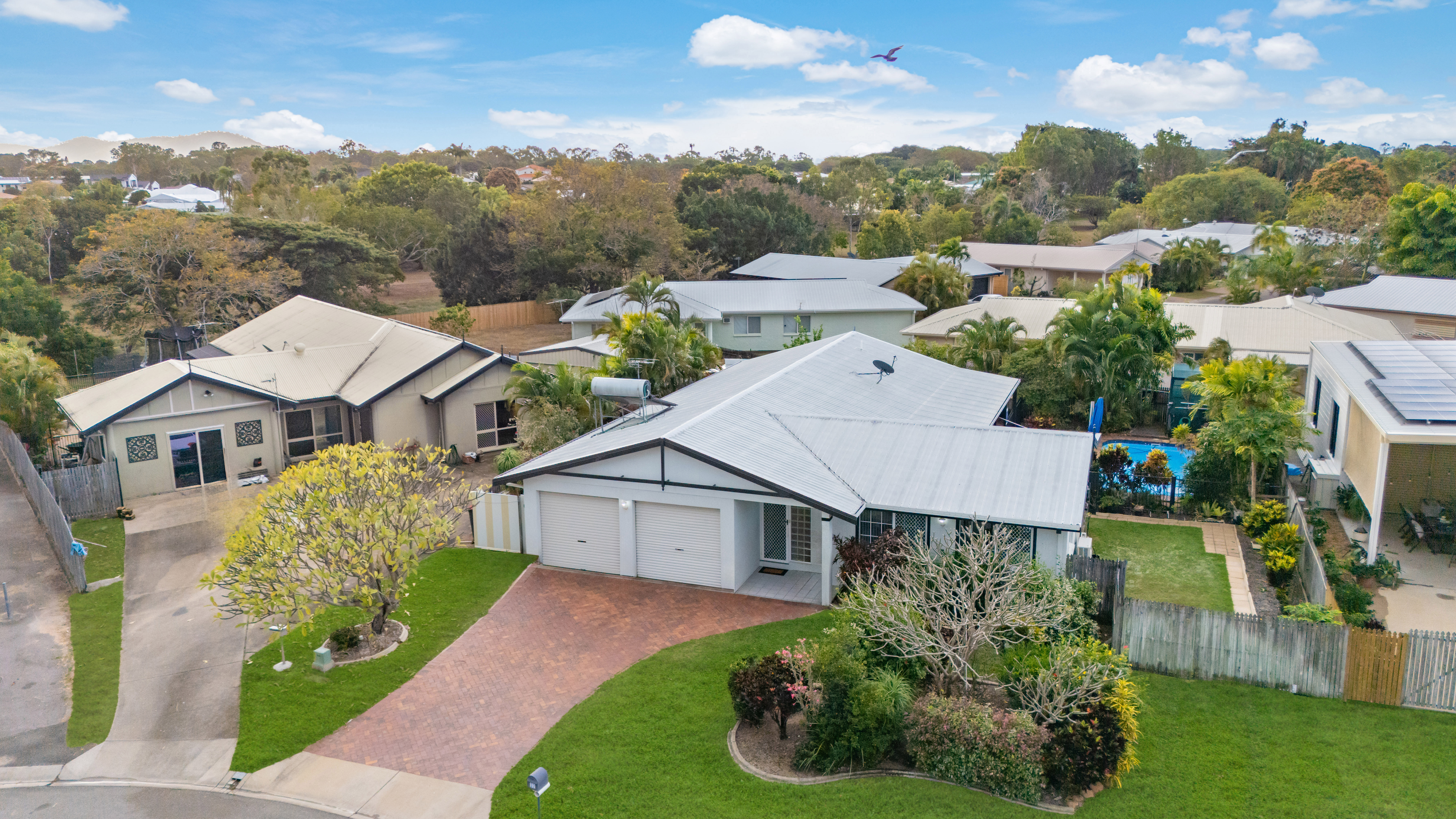 32 Indigo Crescent, Annandale - Image 1