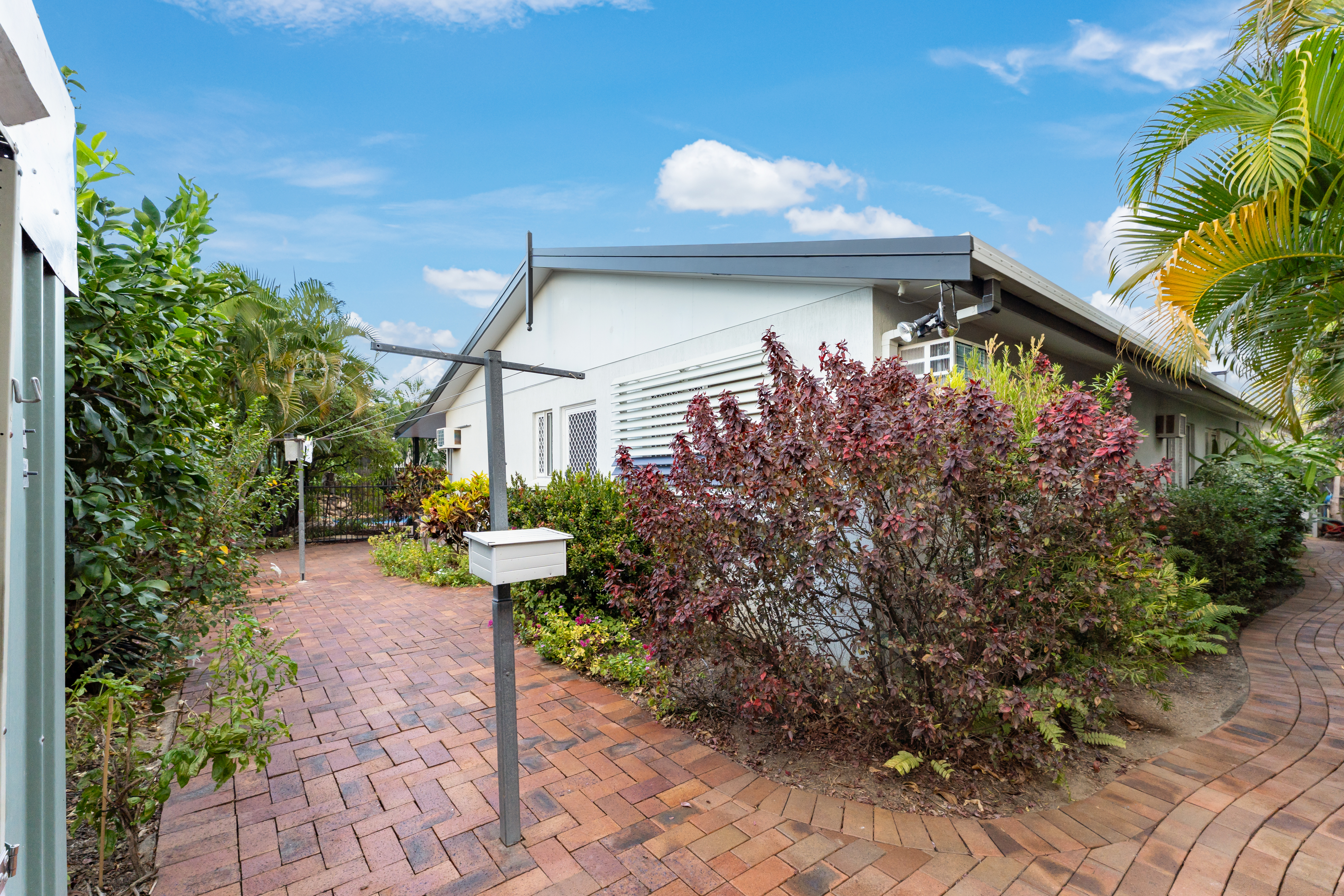 32 Indigo Crescent, Annandale - Thumbnail 7
