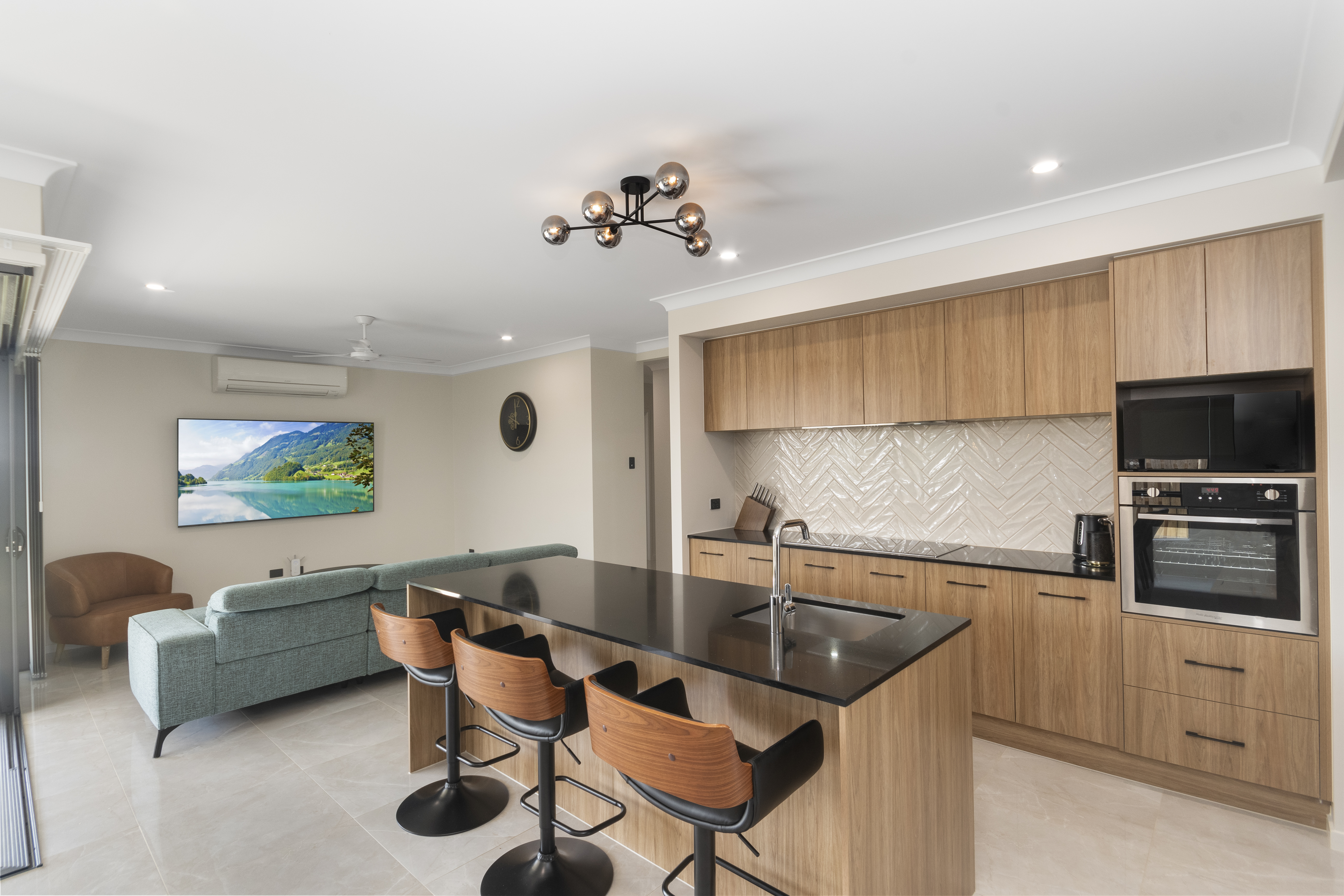 47 Tiwi Bend, Burdell - Thumbnail 3