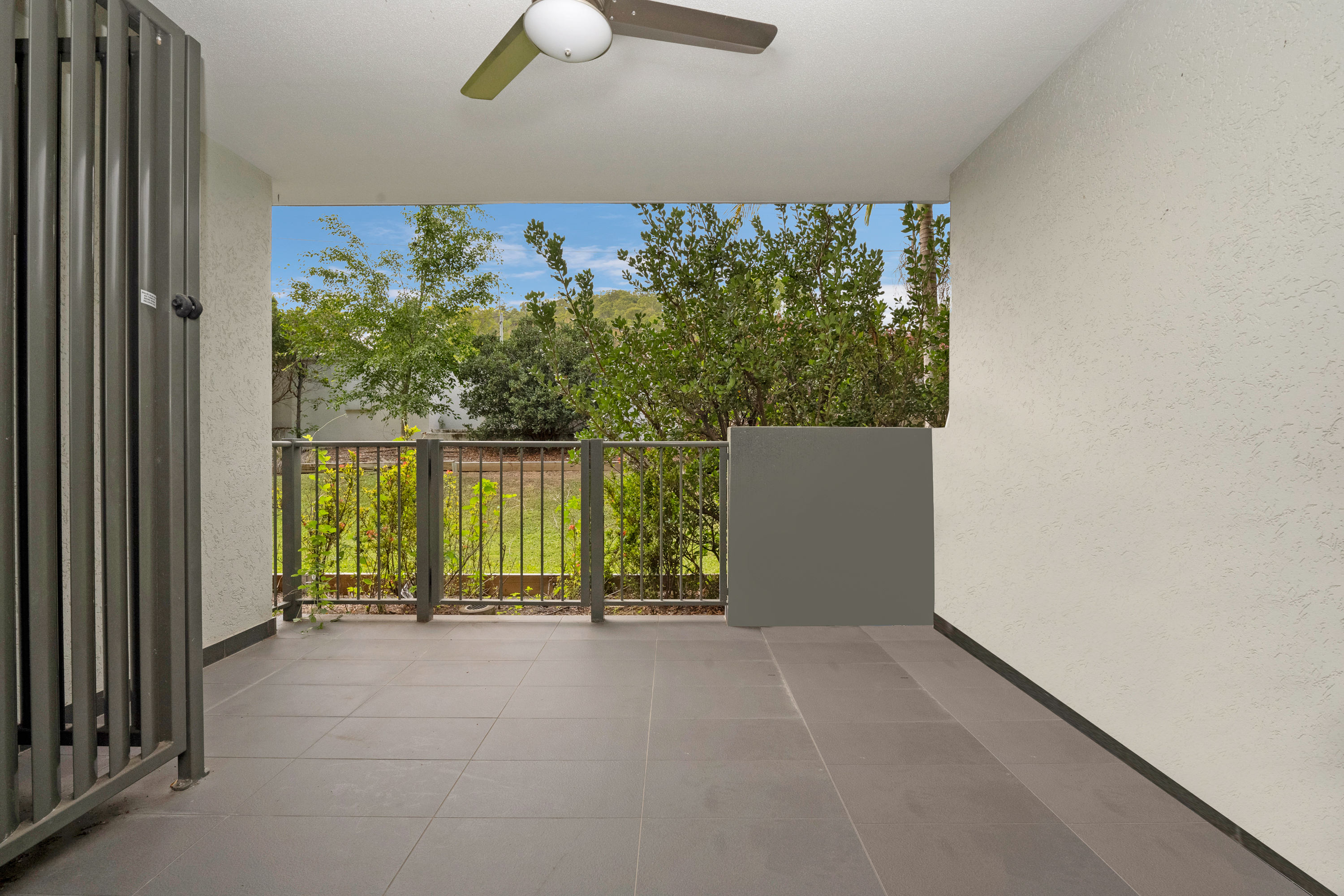 305/167 Bundock Street, Belgian Gardens - Thumbnail 3