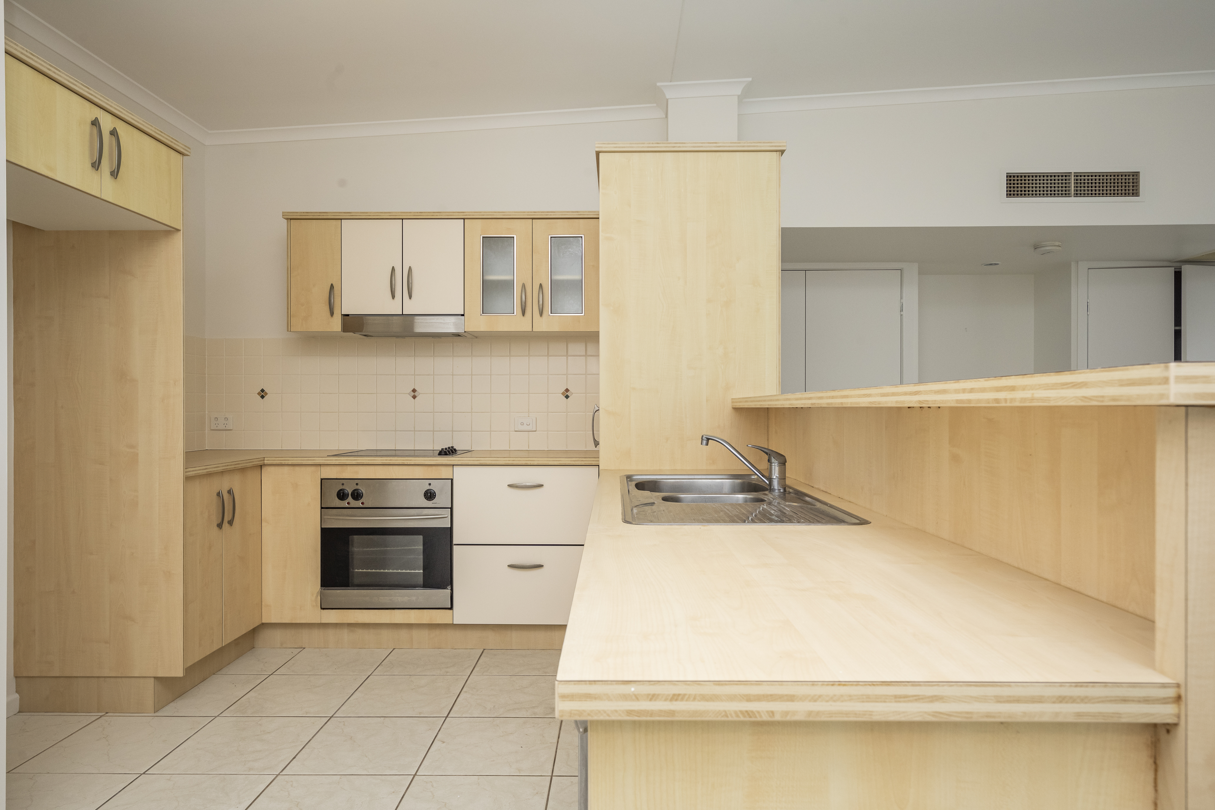 47/209 Wills Street, Townsville City - Thumbnail 4