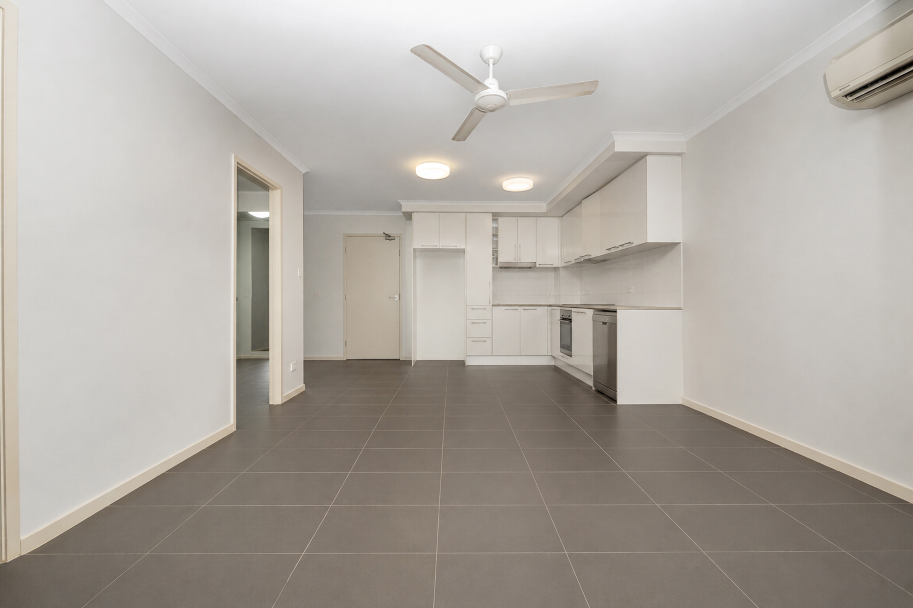 305/167 Bundock Street, Belgian Gardens - Thumbnail 2