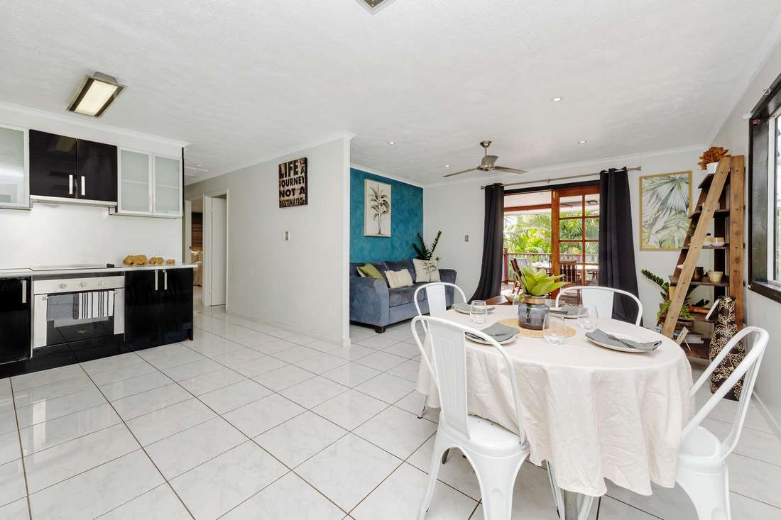 435 Stuart Drive, Stuart - Thumbnail 3
