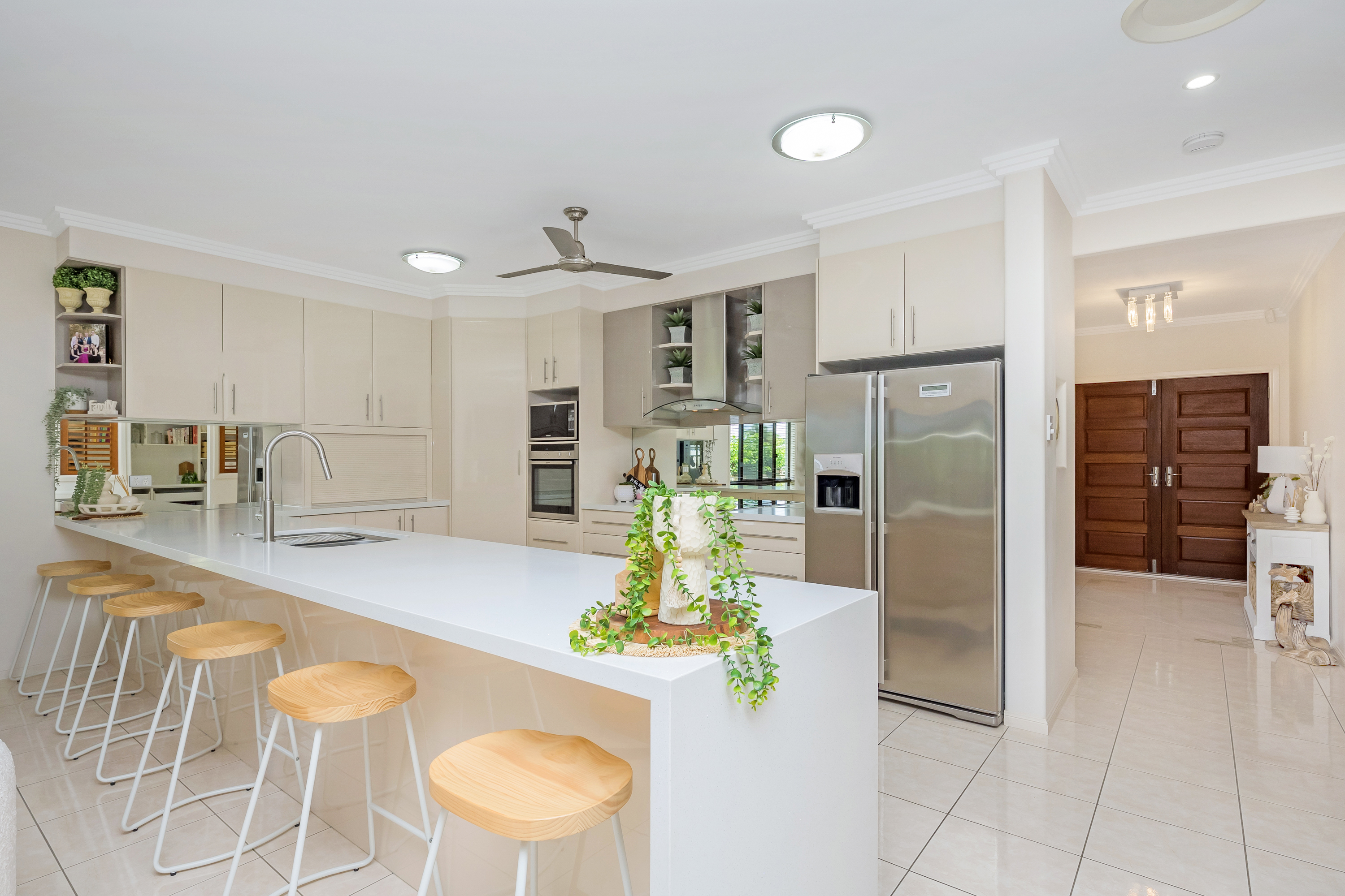 11 Adrian Rise, Mount Louisa - Thumbnail 2
