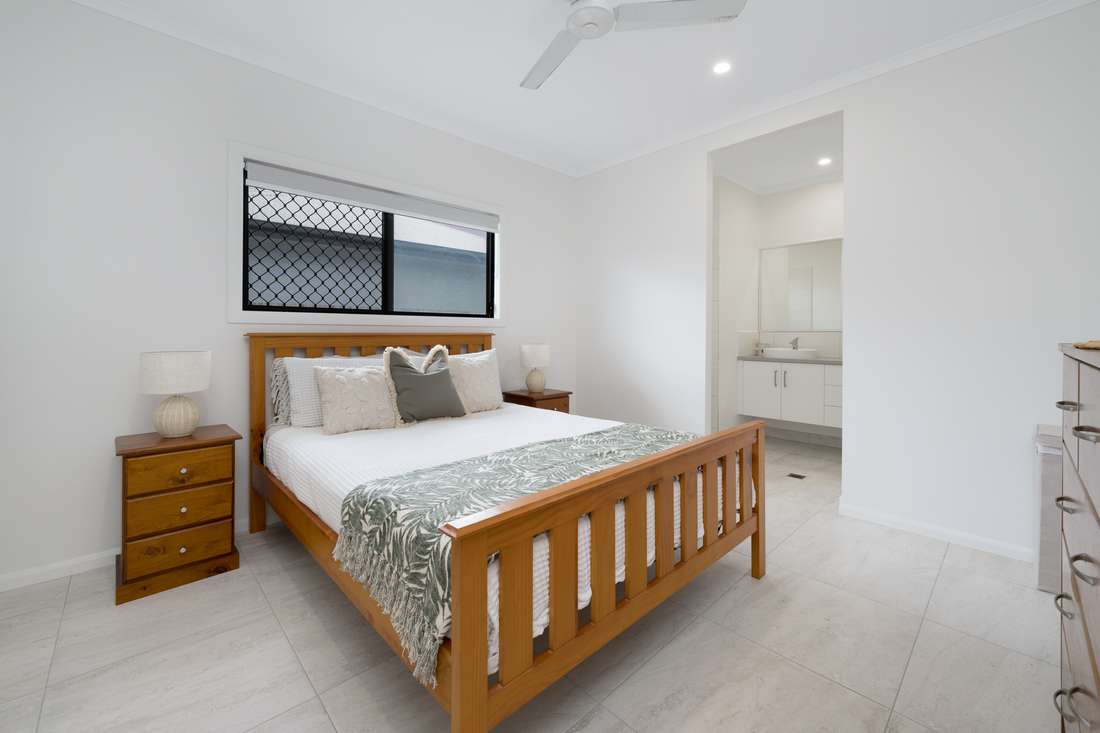 18 CALLISTEMON CRESCENT, Bohle Plains - Thumbnail 7