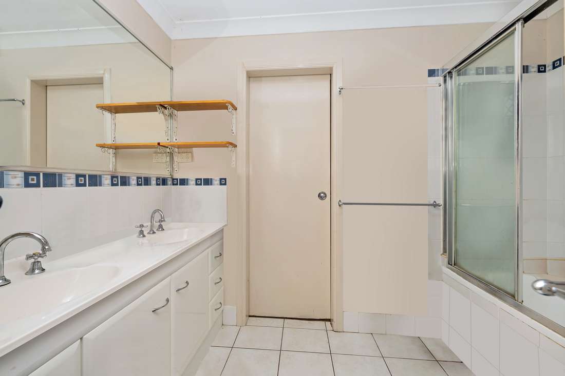 38 Constance Drive, Kelso - Thumbnail 8