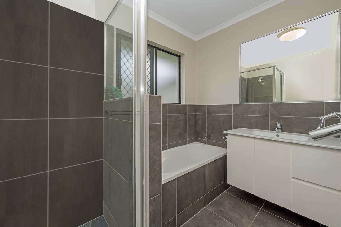 96 Conway Street, Mount Low - Thumbnail 5