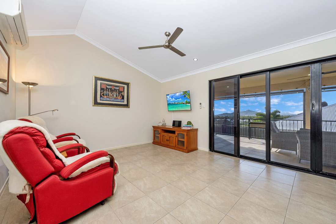 27 Lockyer Place, Mount Louisa - Thumbnail 4