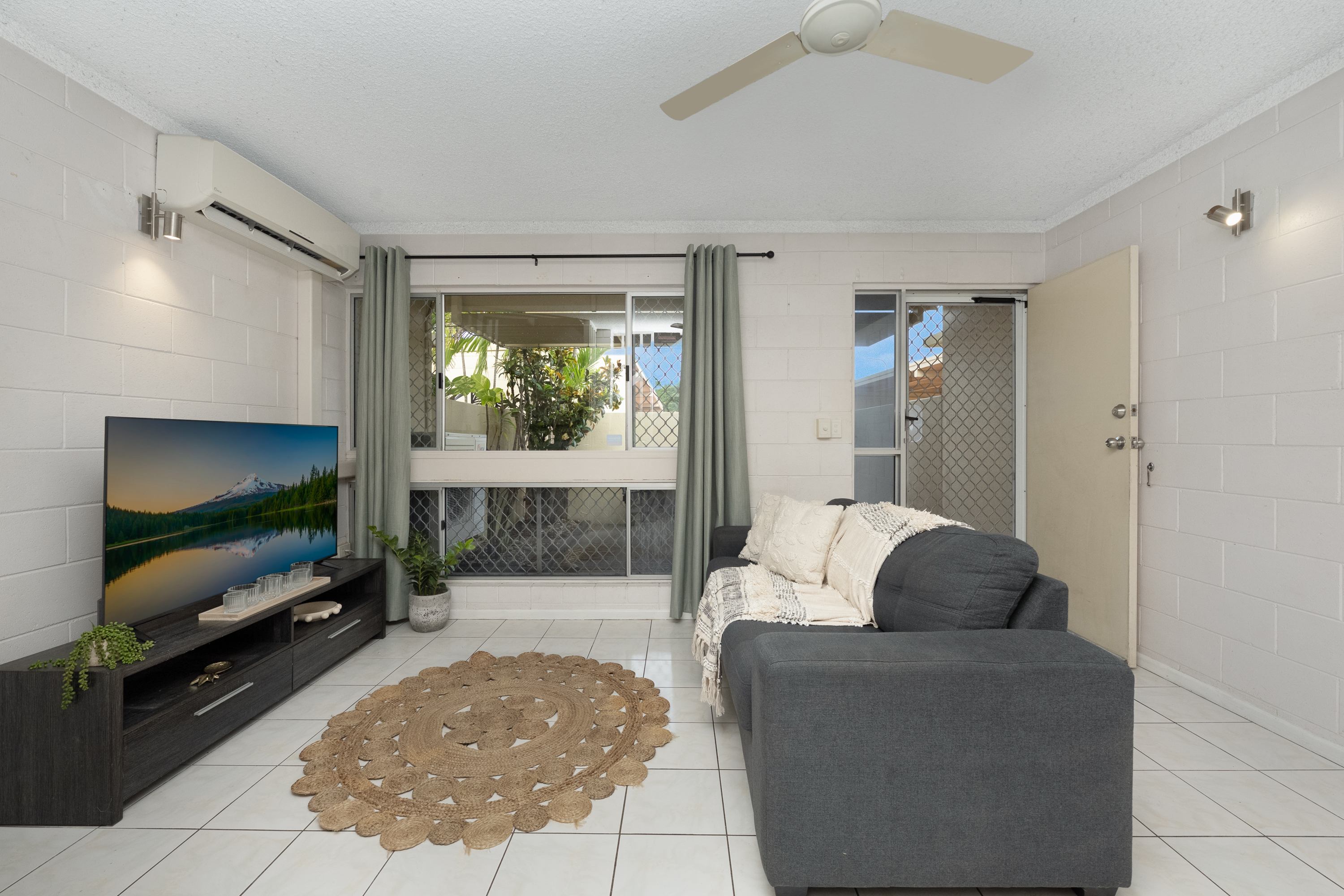 9/22 Stuart Street, North Ward - Thumbnail 5