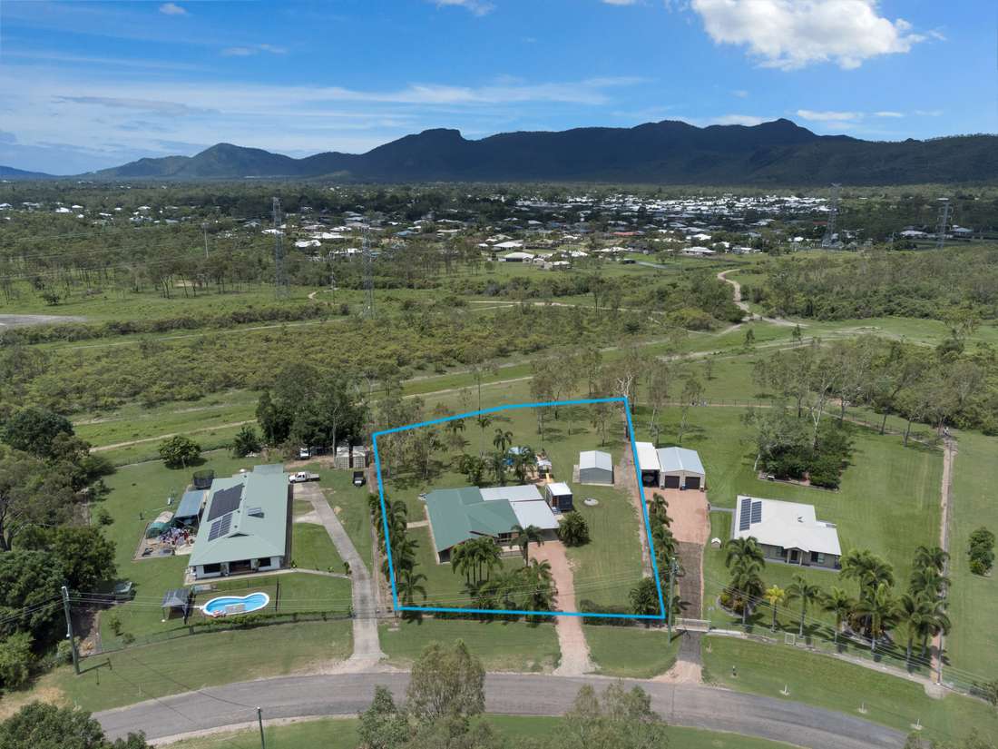 44 Octagonal Crescent, Kelso - Image 1