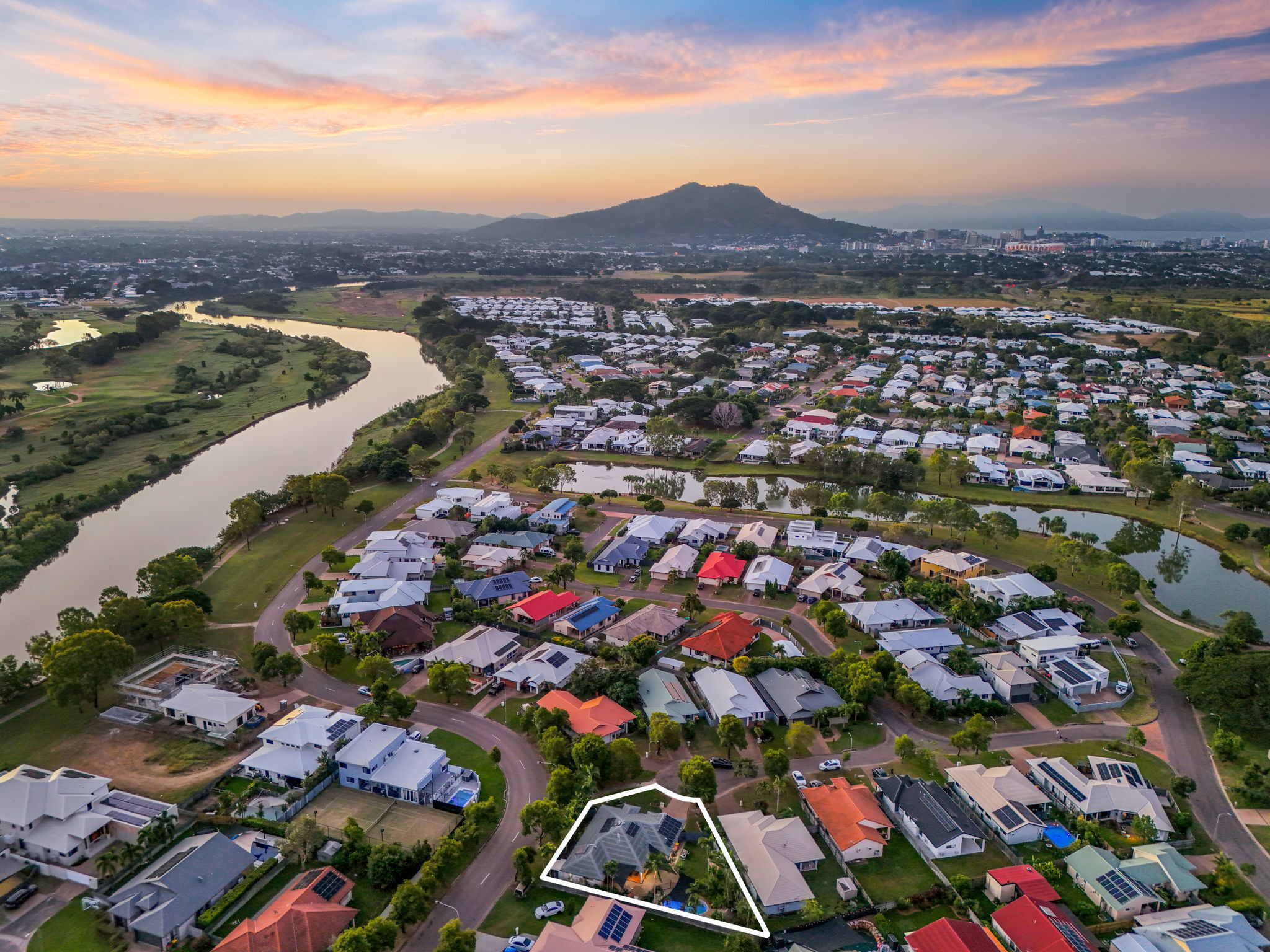 4 Waterbrook Close, Idalia - Thumbnail 3